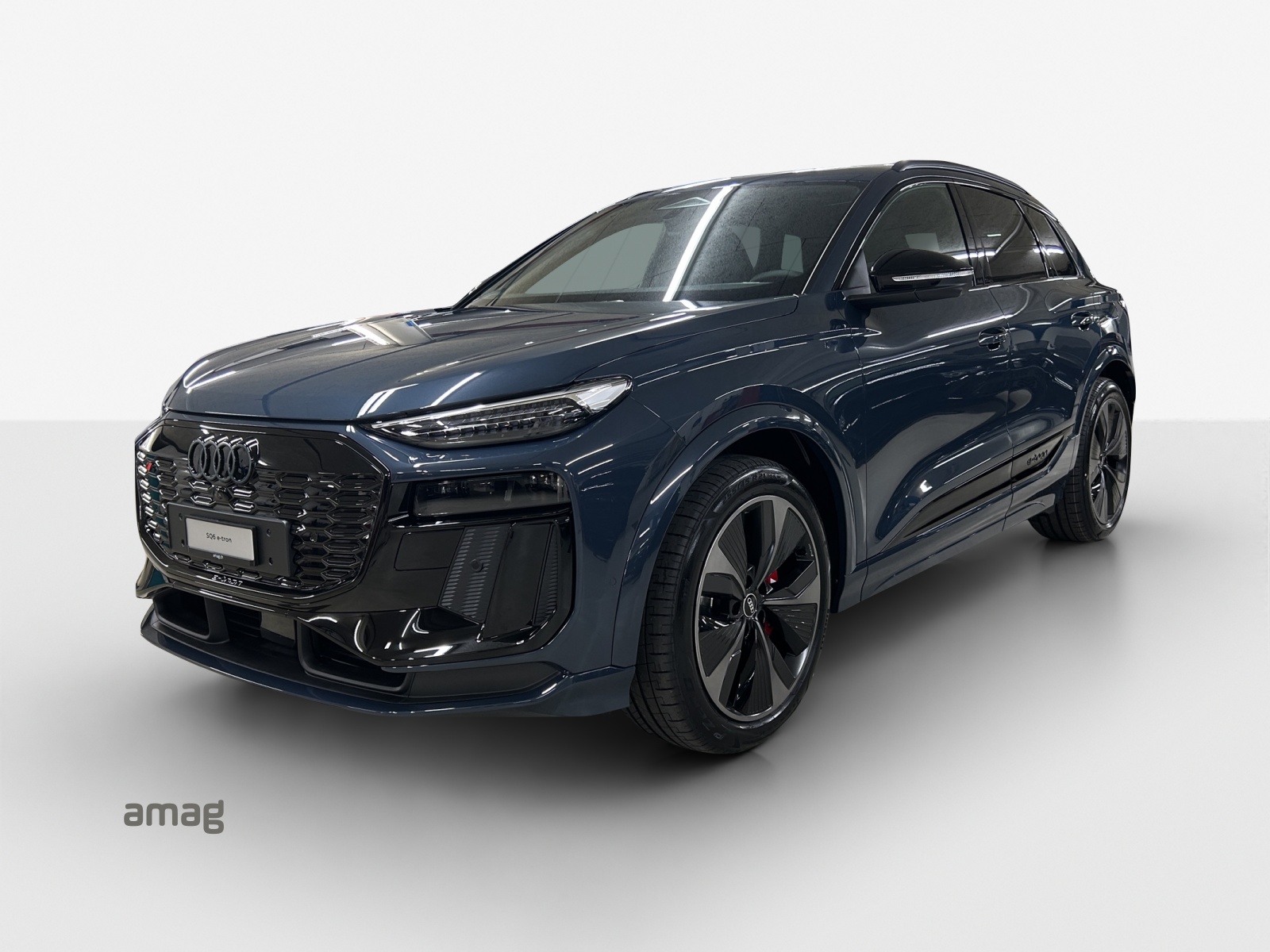 AUDI SQ6 e-tron quattro