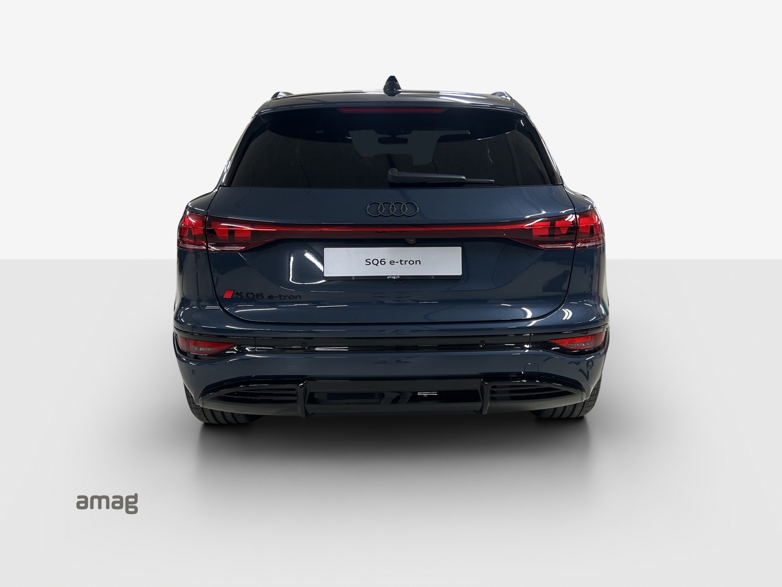AUDI SQ6 e-tron quattro-showroom-element-3