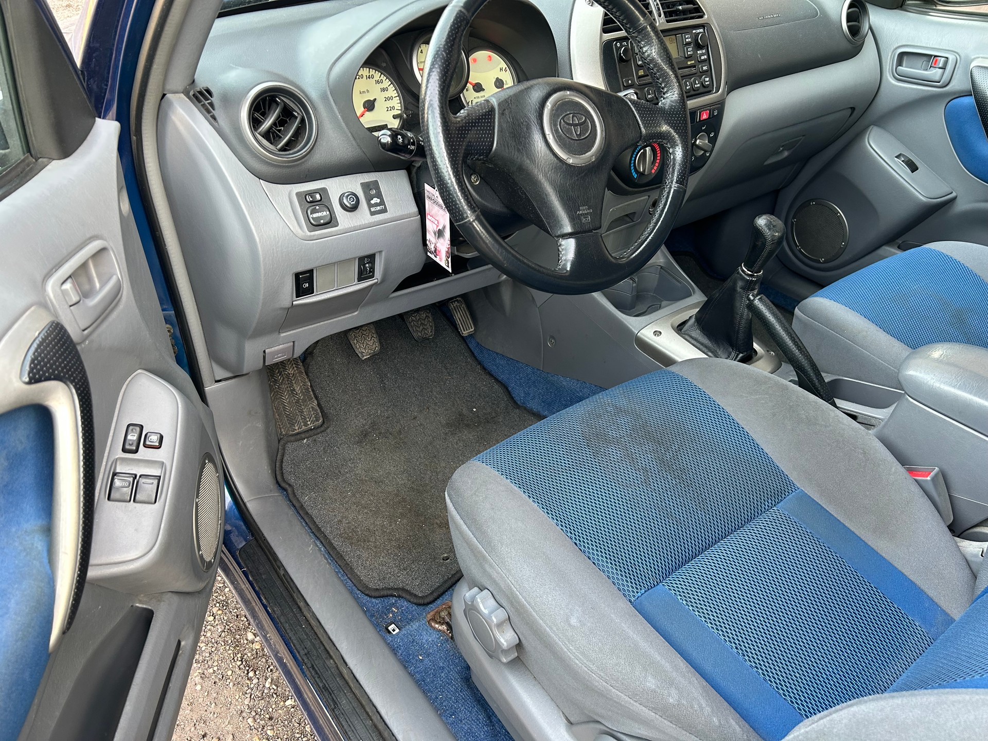 TOYOTA RAV-4 2.0 16V Linea Sol-image-11