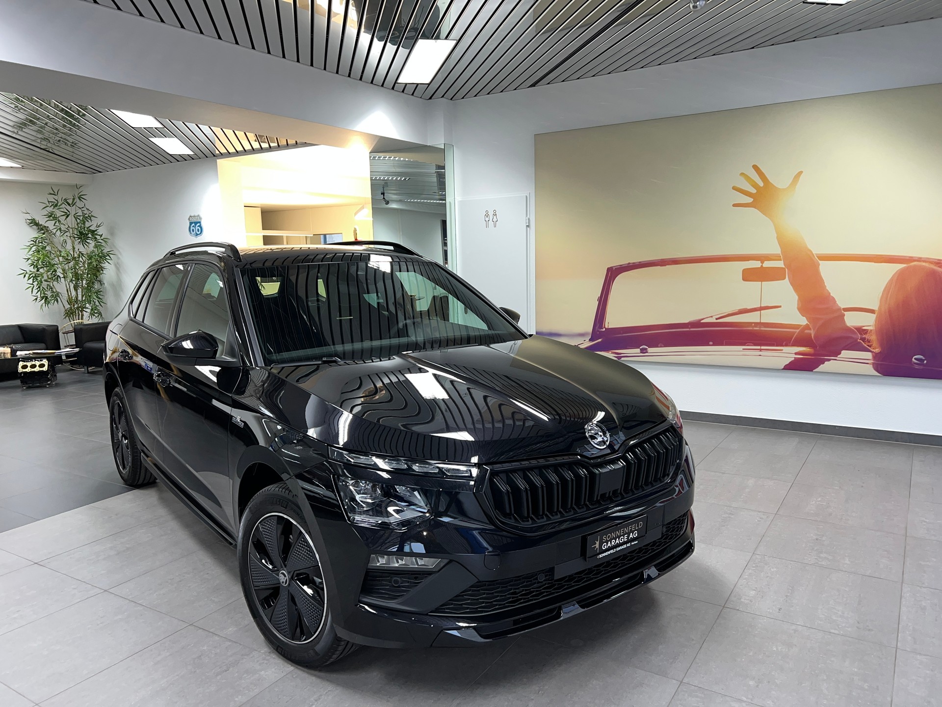 SKODA Kamiq 1.5 TSI Monte Carlo DSG Panoramadach / Lenkradheizung / Rückfahrkamera / Matrix-LED Scheinwerfer