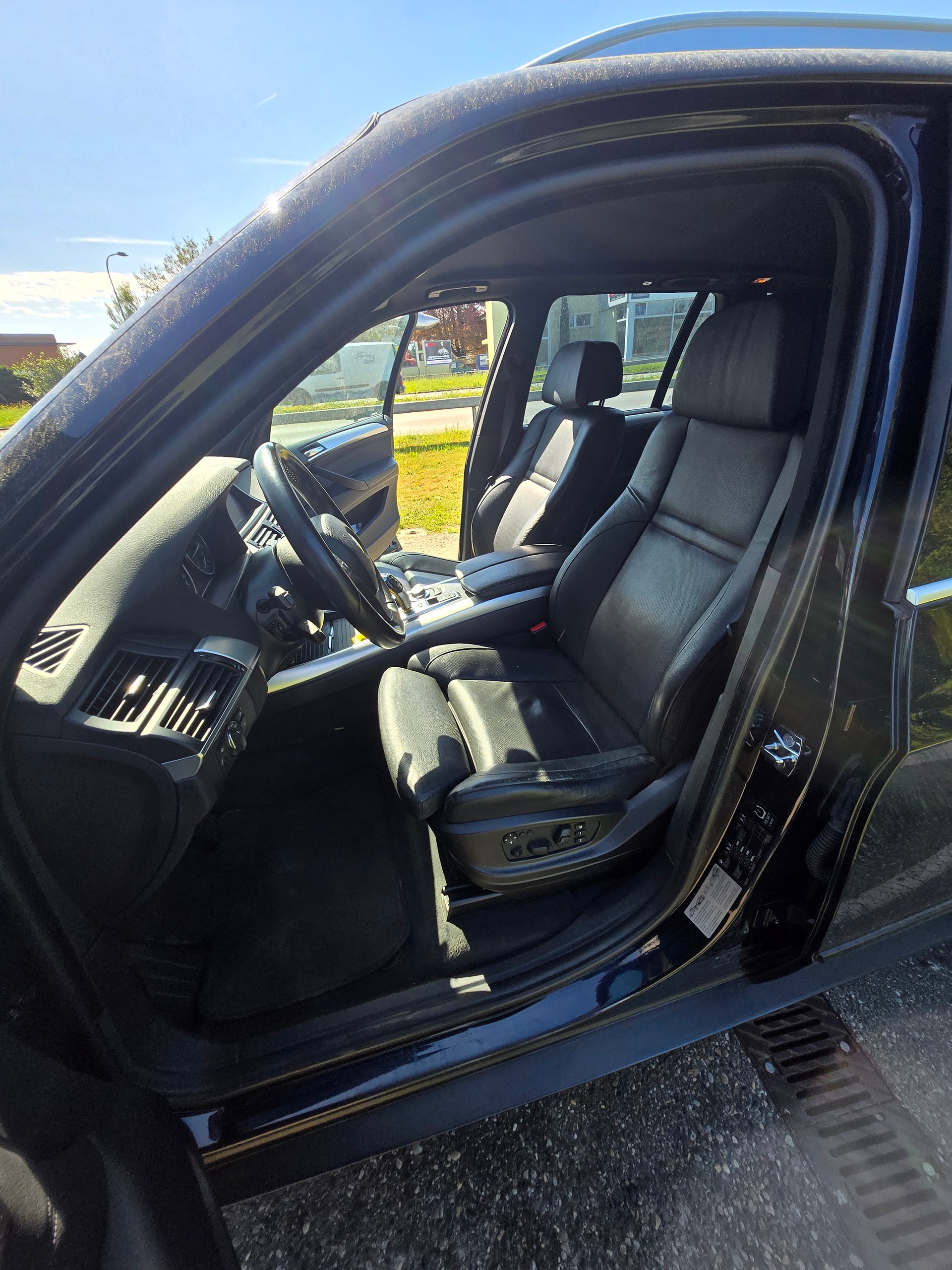 BMW X5 xDrive 35d (3.0sd) Steptronic / Frisch ab Mfk-image-10