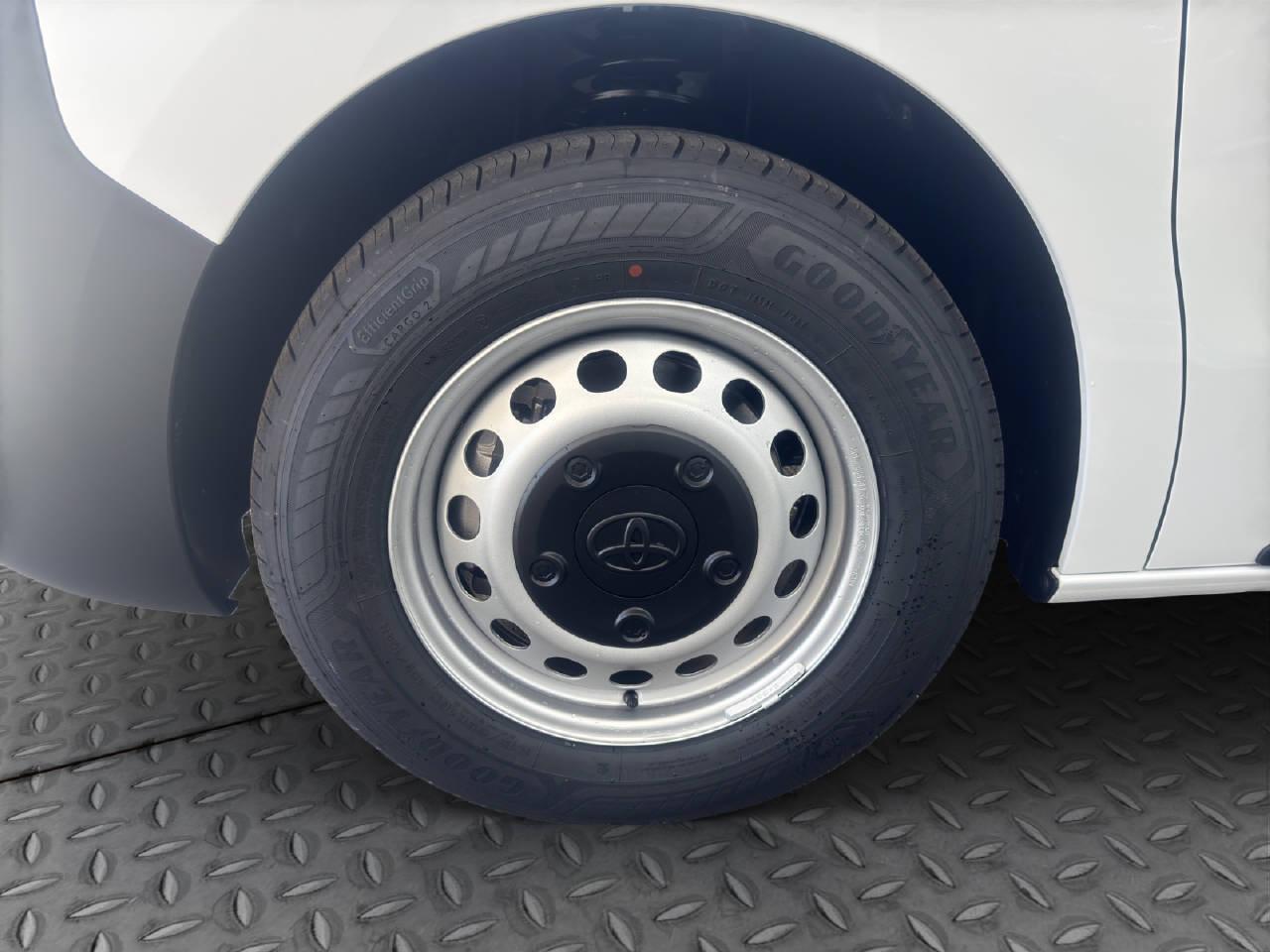 TOYOTA PROACE Van L1 1.5 D Active-image-15