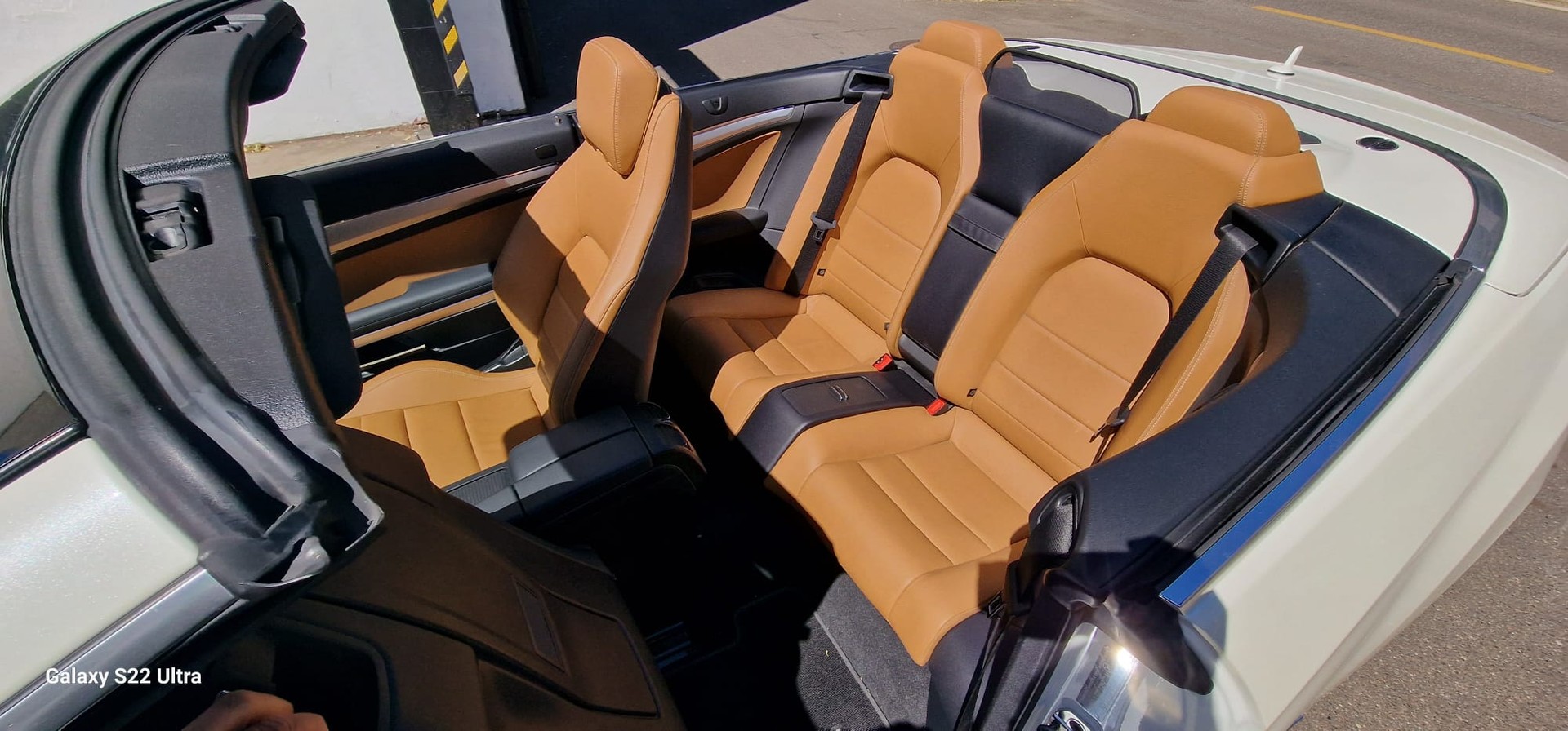 MERCEDES-BENZ E 250 CGI BlueEfficiency Automatic-image-14