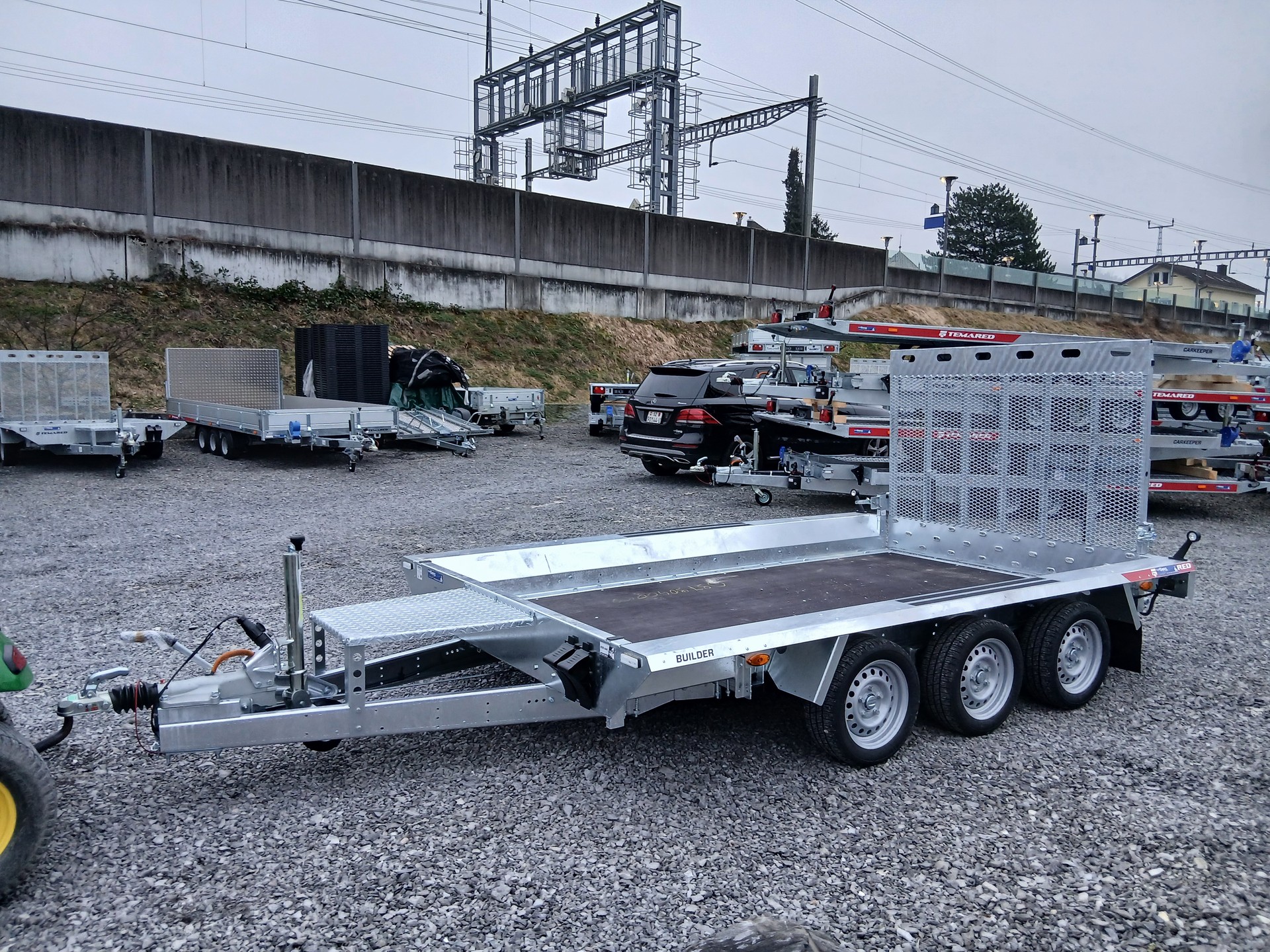 TEMARED BUILDER 3518 3'500kg Baumaschinentransporter geschlossene Rampe