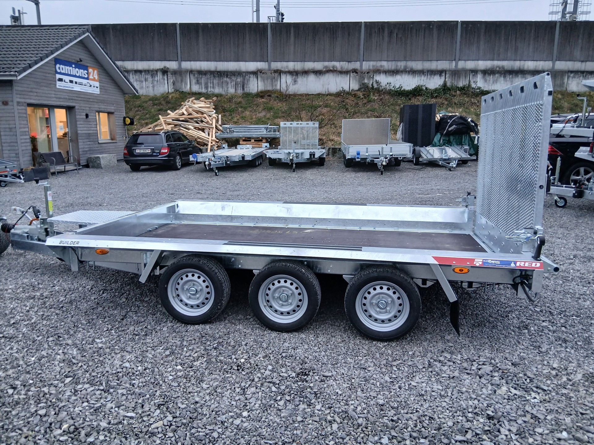 TEMARED BUILDER 3518 3'500kg Baumaschinentransporter geschlossene Rampe-image-1