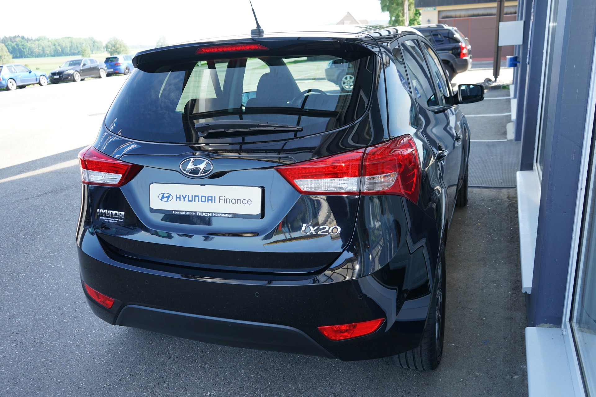 HYUNDAI iX20 1.6 Amplia Automatic-image-8