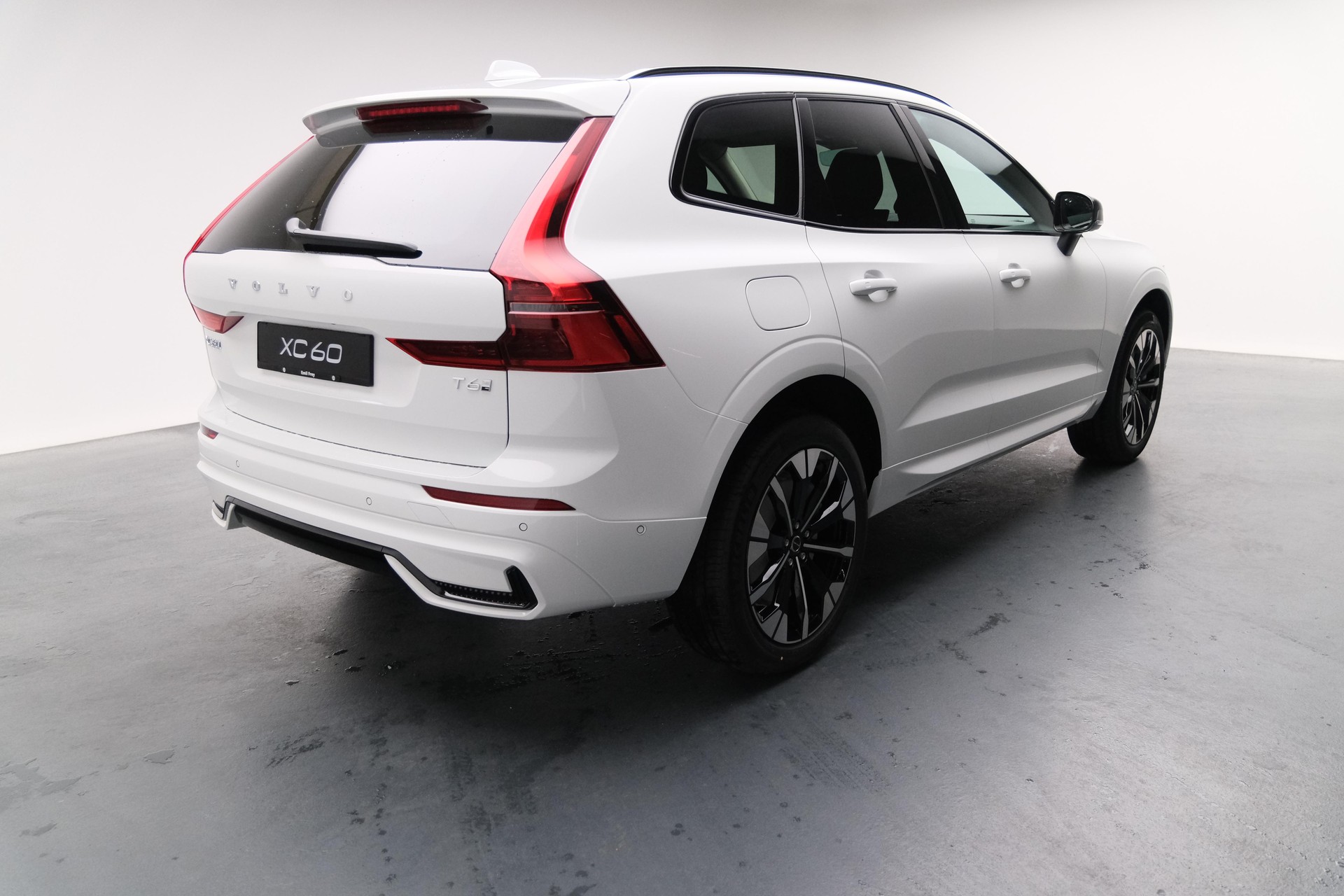 VOLVO XC60 2.0 T6 TE Ultra Dark eAWD-image-25