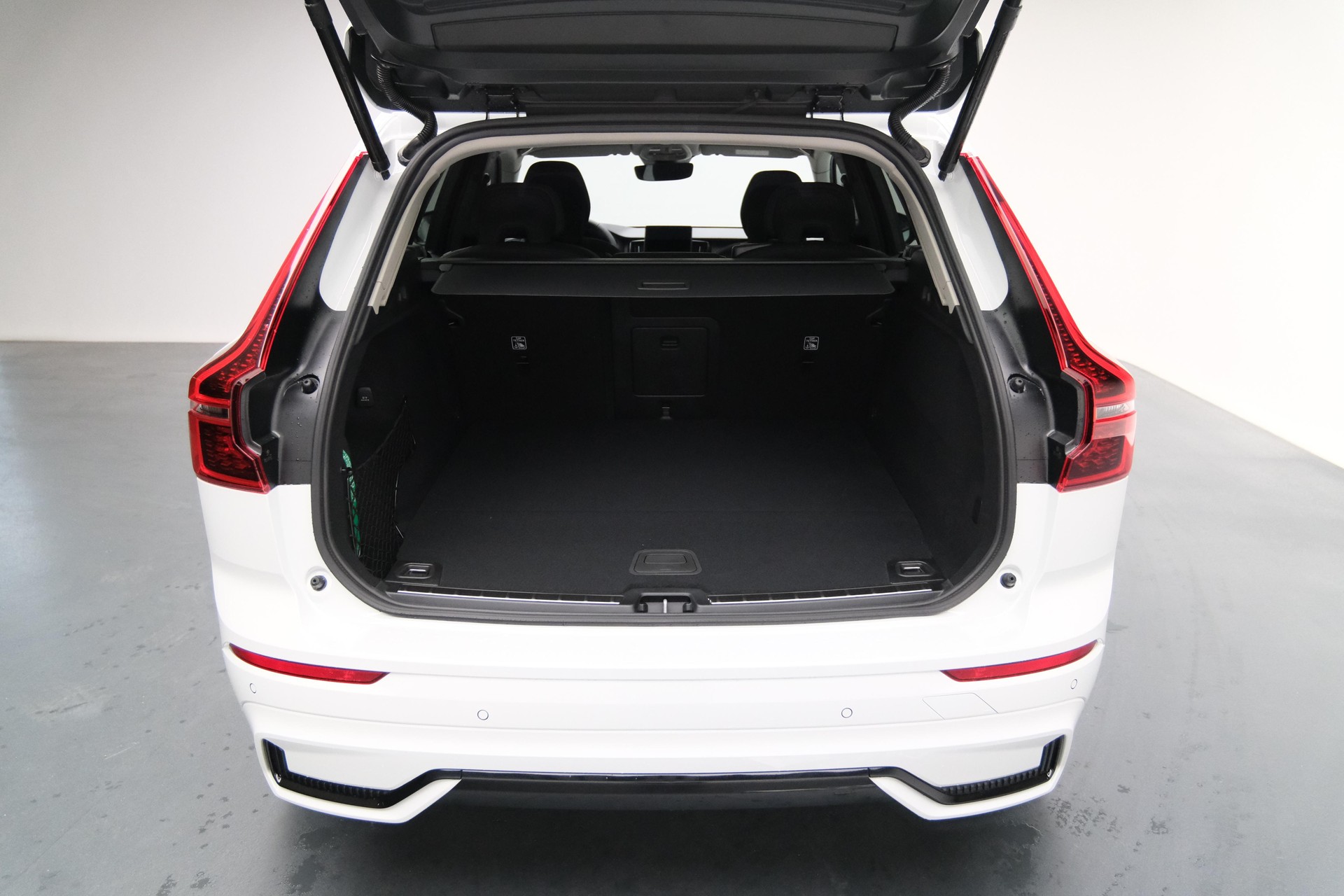 VOLVO XC60 2.0 T6 TE Ultra Dark eAWD-image-23
