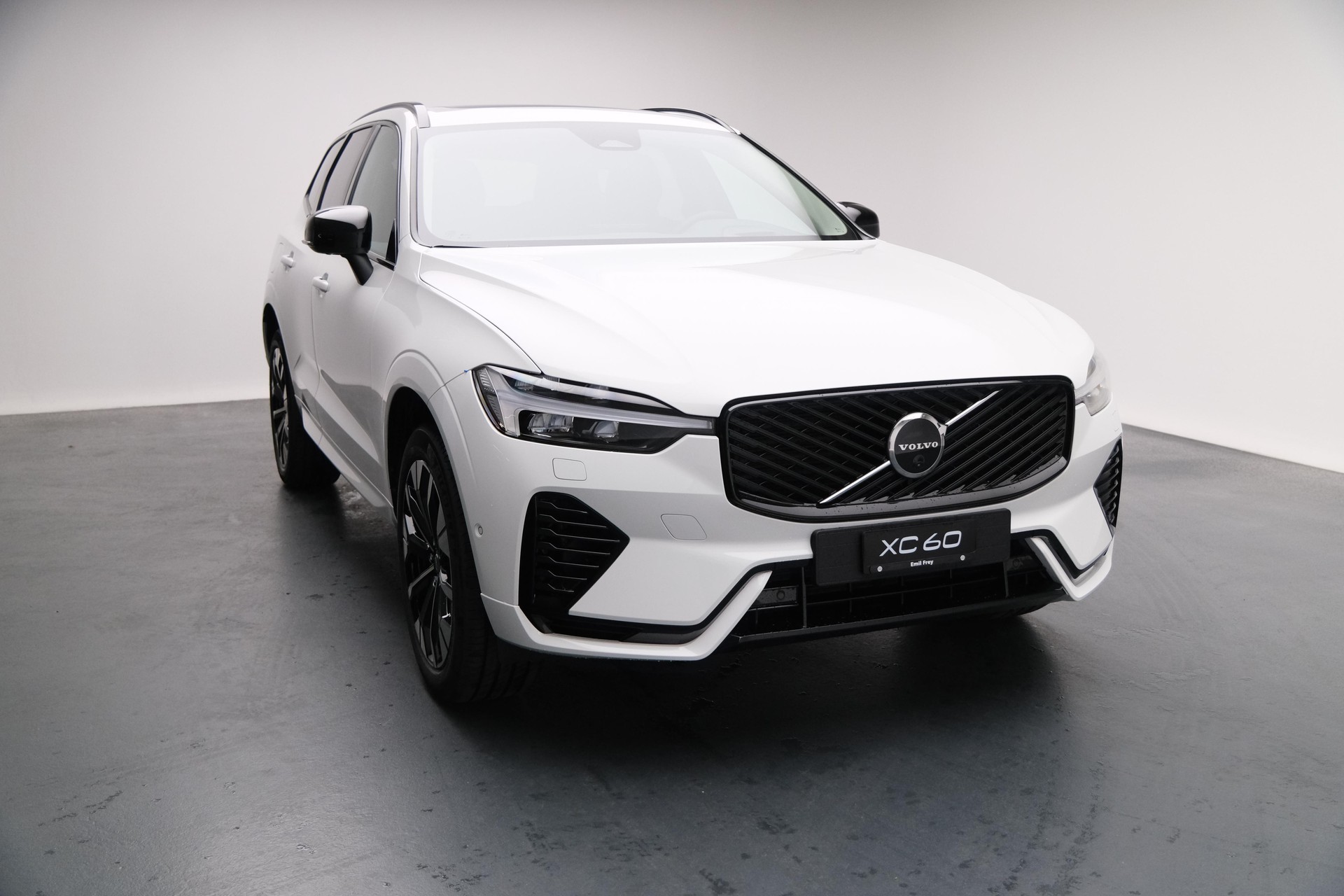 VOLVO XC60 2.0 T6 TE Ultra Dark eAWD-image-29