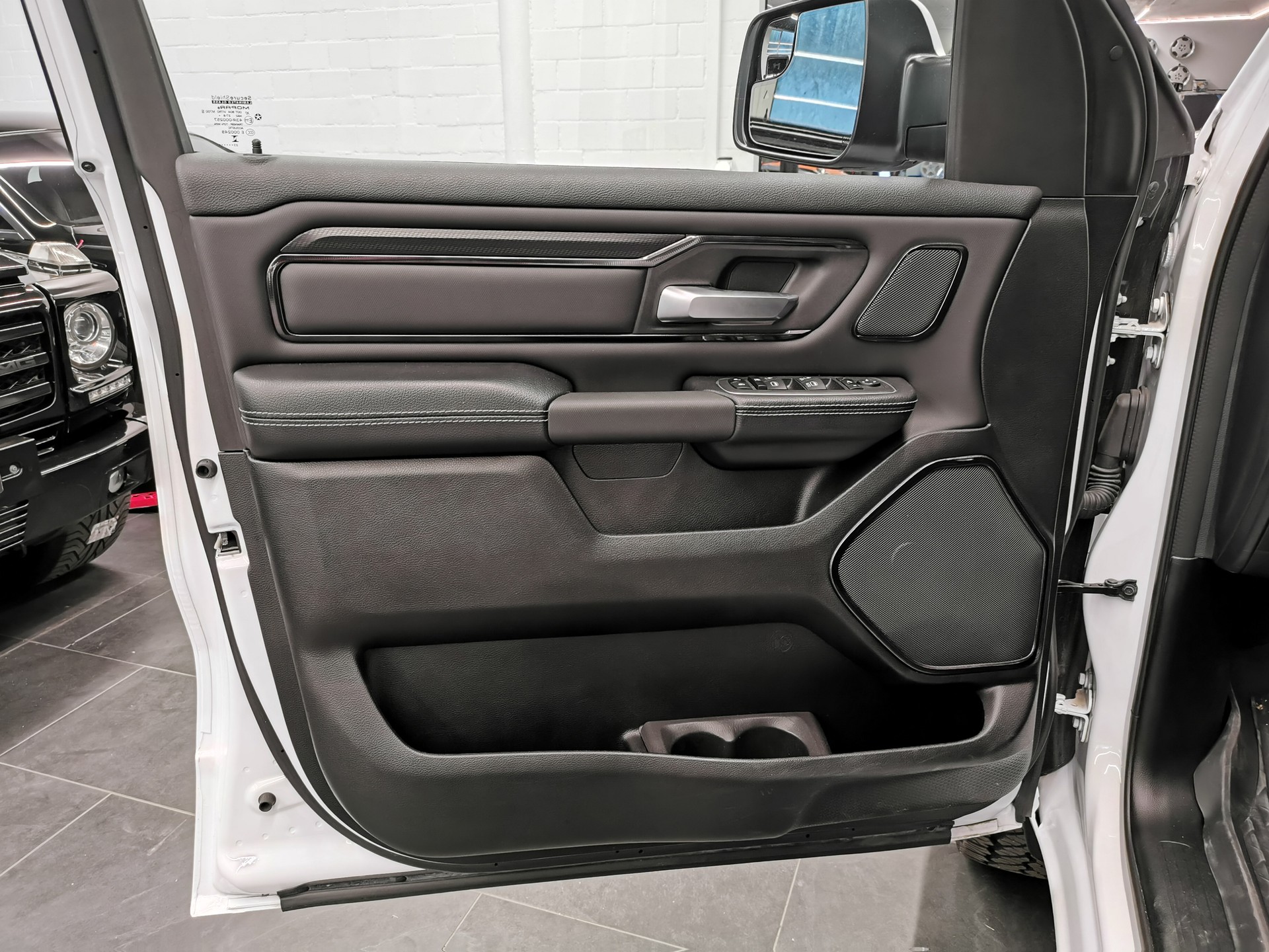DODGE 1500 Sport-image-11