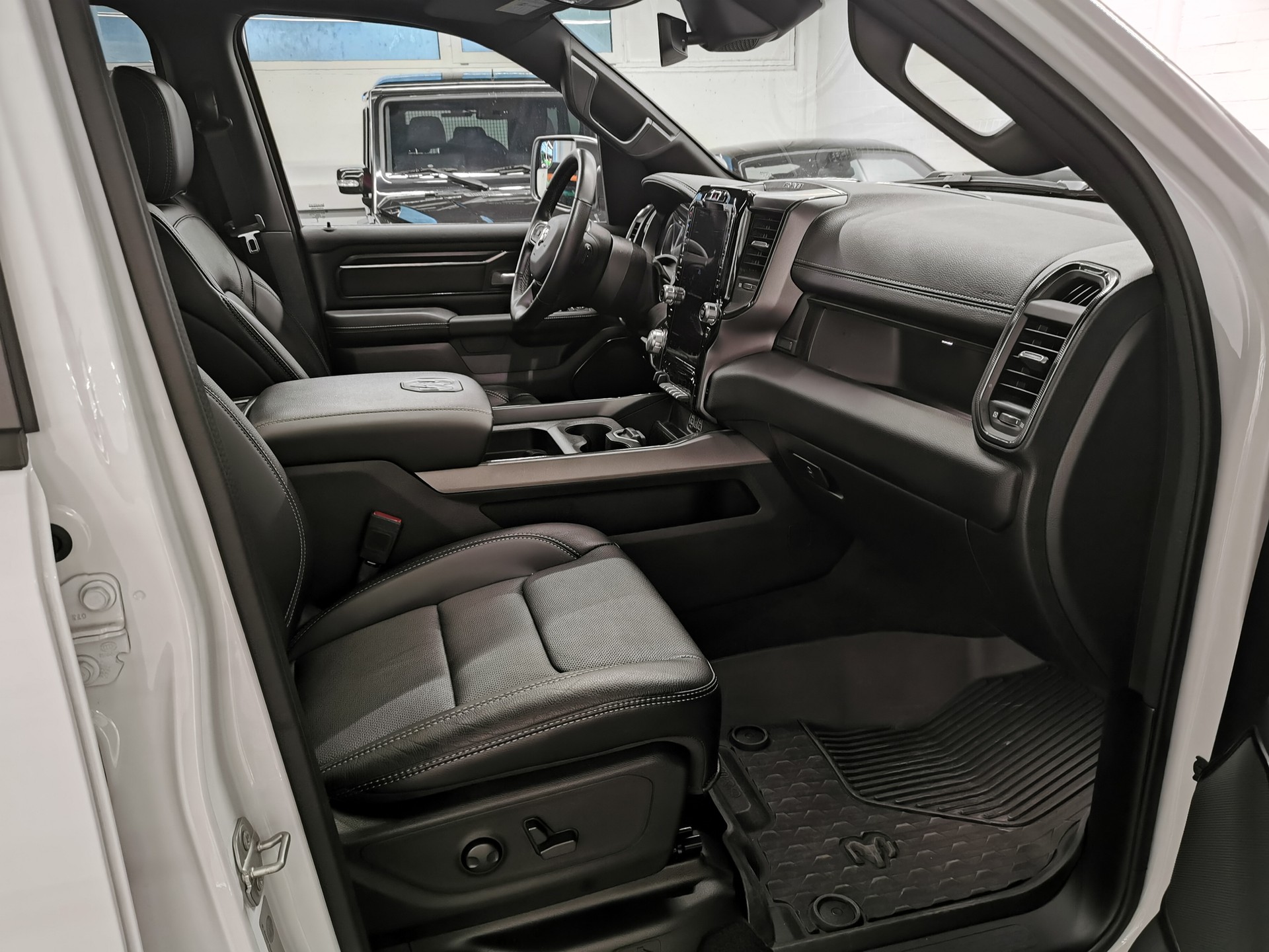 DODGE 1500 Sport-image-14