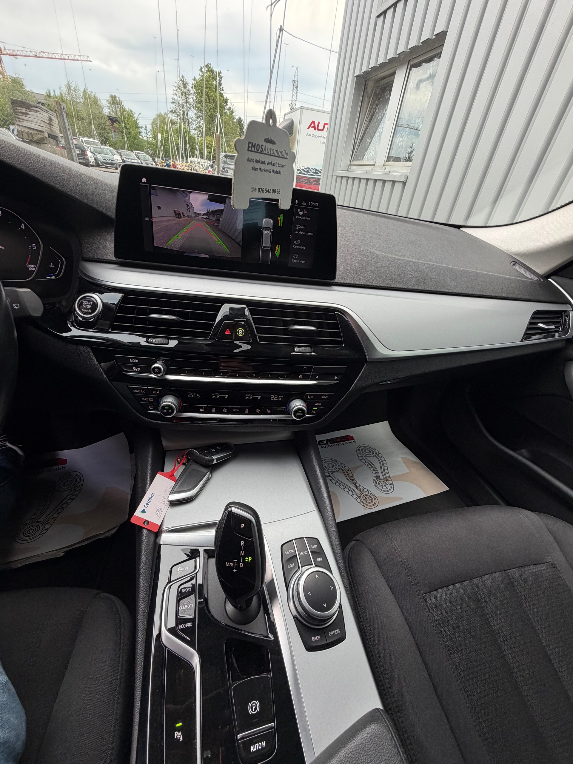 BMW 520d xDrive 48V Touring Steptronic-image-13