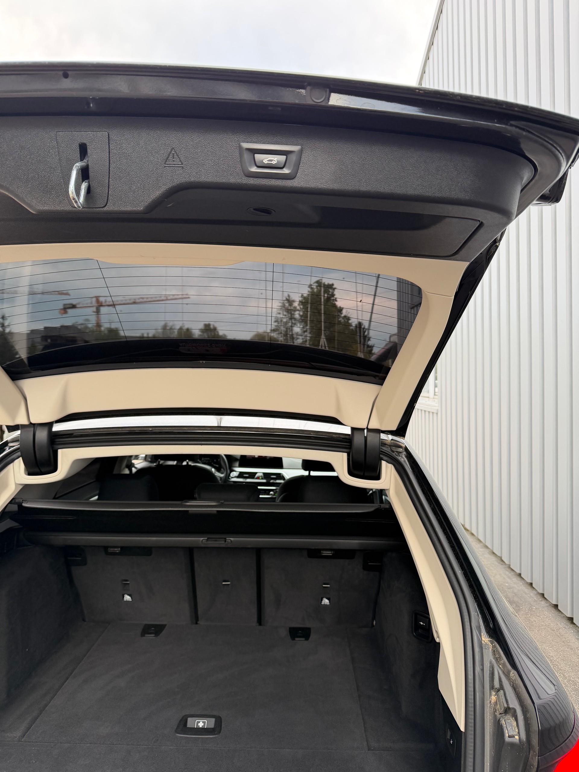 BMW 520d xDrive 48V Touring Steptronic-image-15