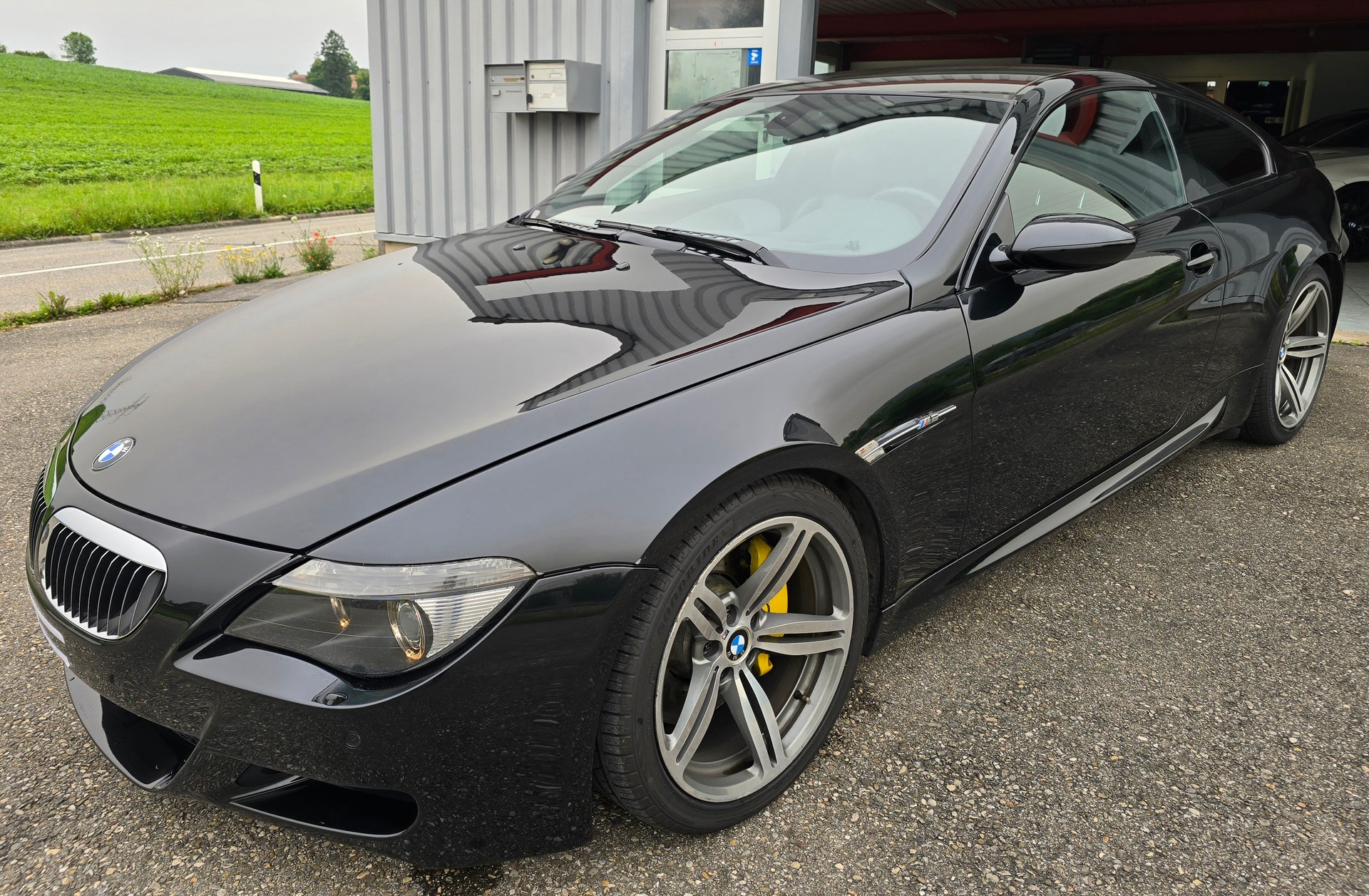 BMW M6-image-1