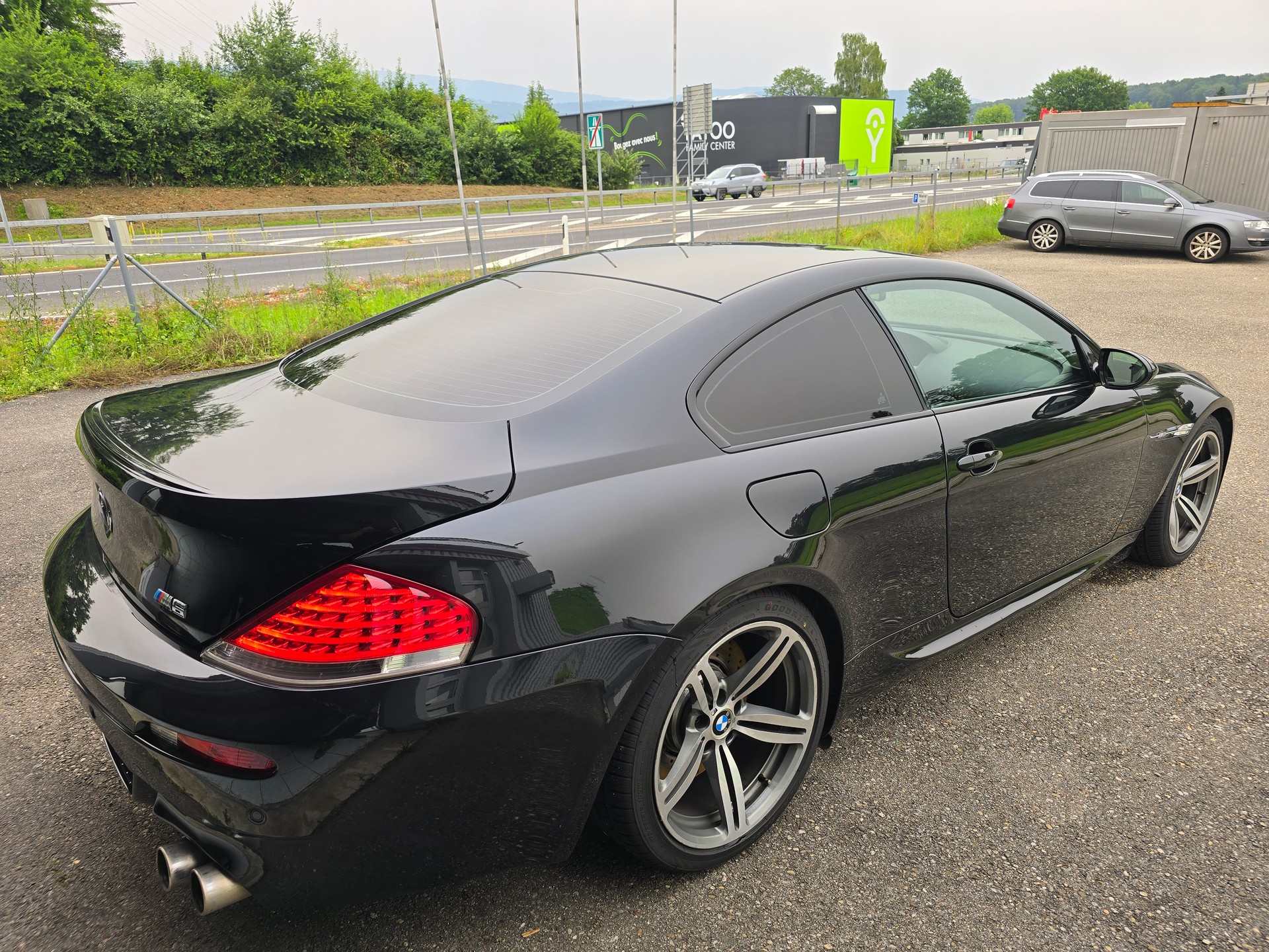 BMW M6-image-10