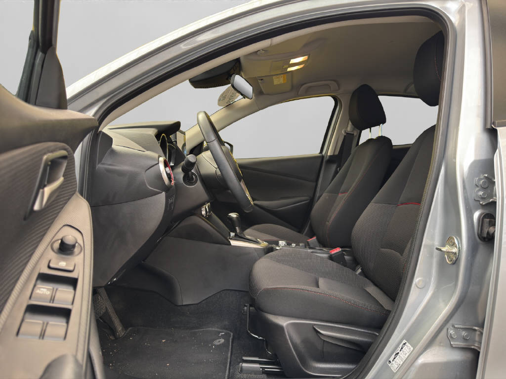 MAZDA 2 1.5 90 Homura-image-4