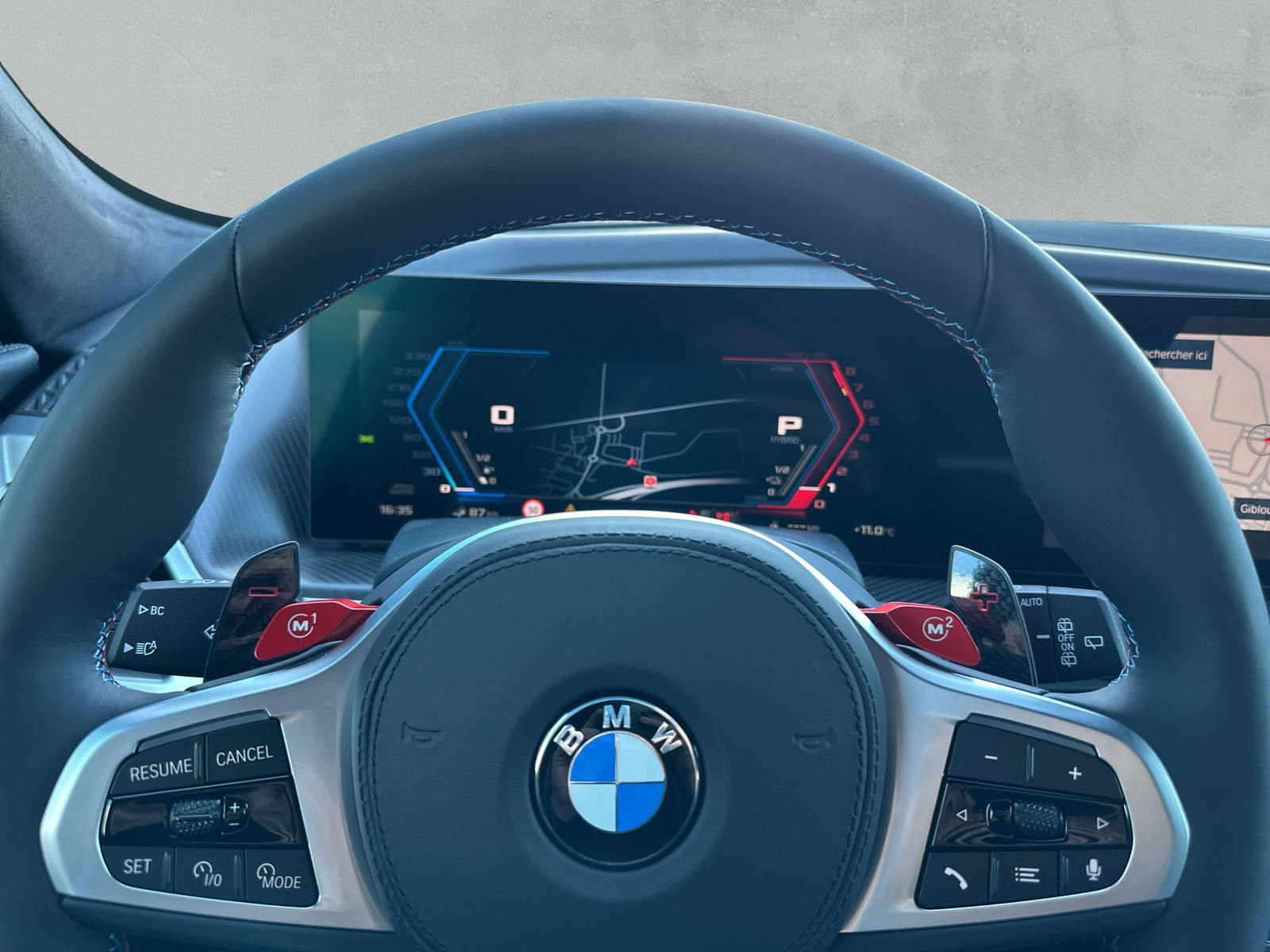 BMW XM xDrive 50e PHEV Steptronic-image-16