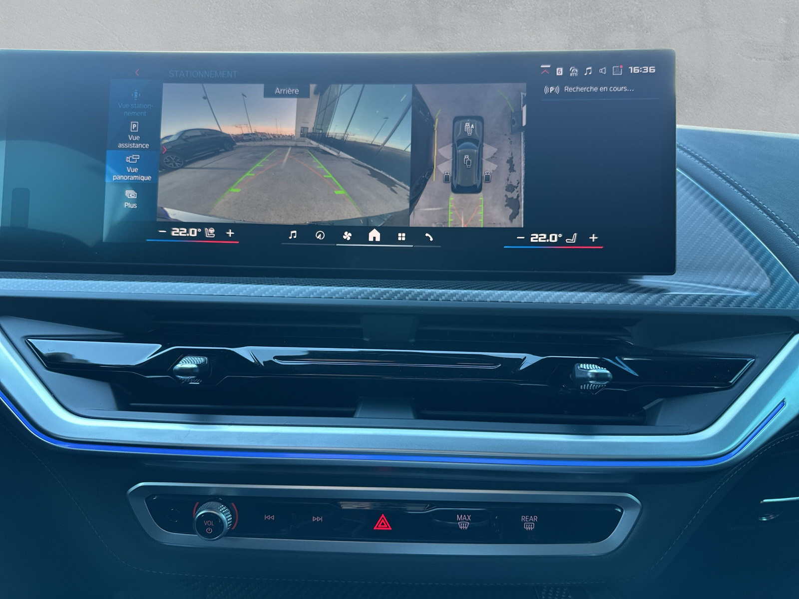 BMW XM xDrive 50e PHEV Steptronic-image-13