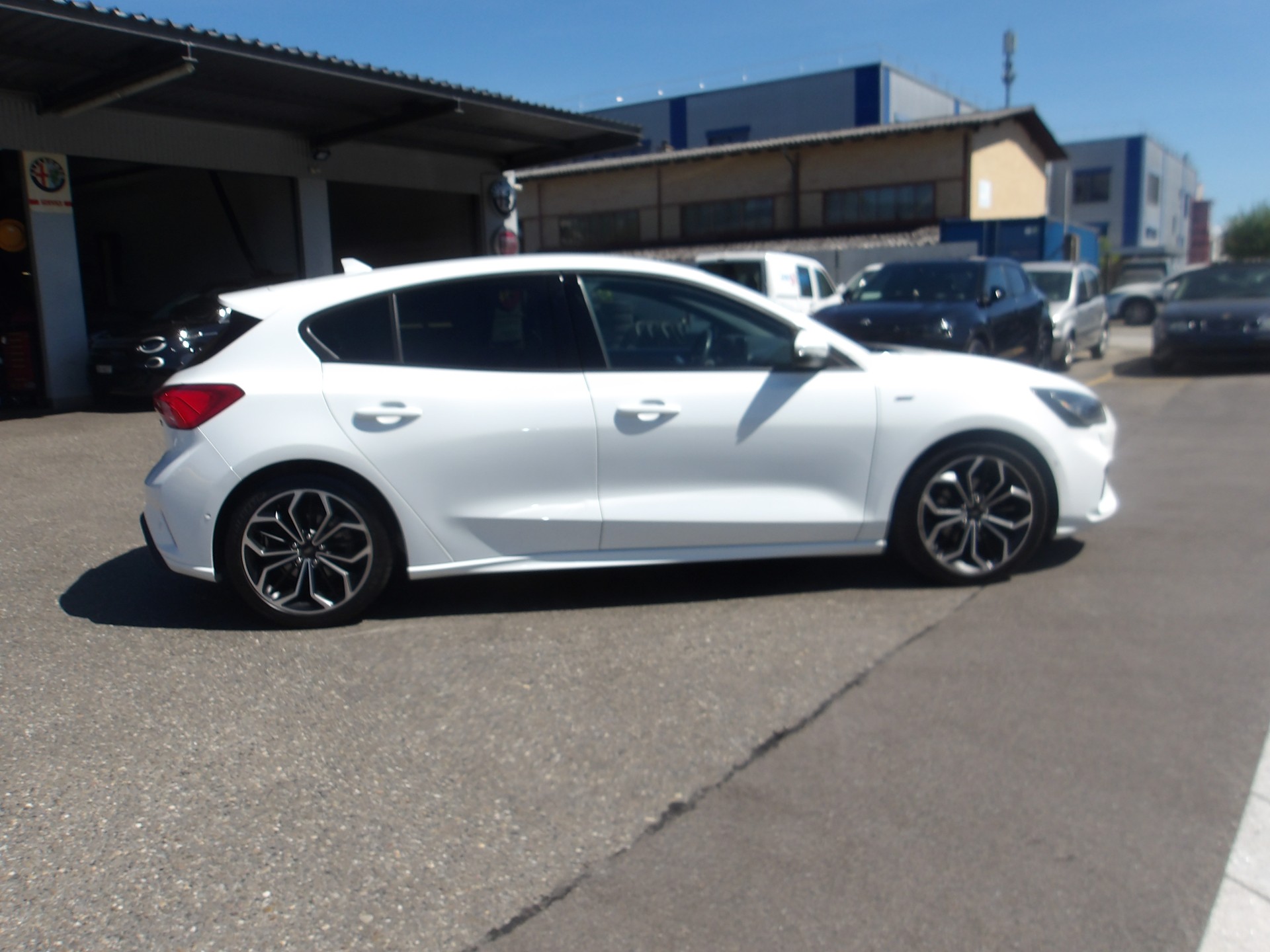 FORD Focus 1.0 SCTi Business-image-5