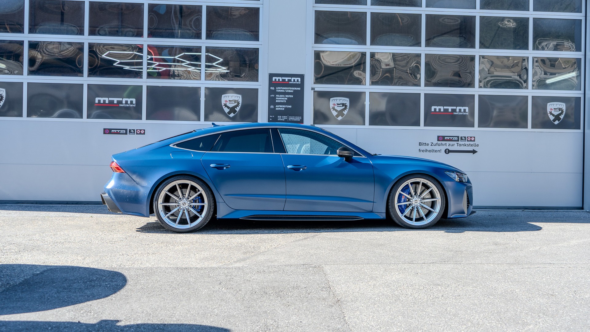 AUDI RS7 4.0 V8 TFSI performance ***KERAMIK / MATT CARBON / MATTLACK / TOP AUSSTATTUNG***
