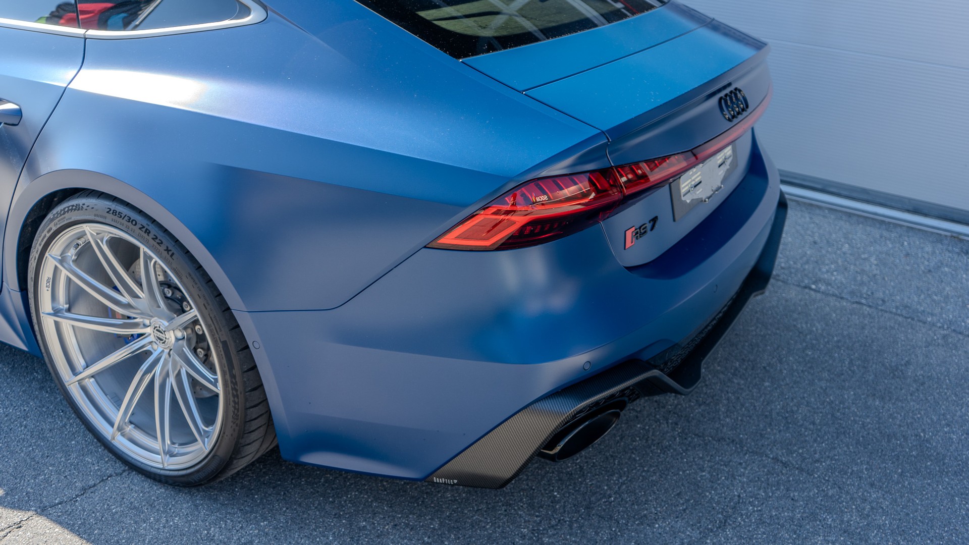 AUDI RS7 4.0 V8 TFSI performance ***KERAMIK / MATT CARBON / MATTLACK / TOP AUSSTATTUNG***-image-10
