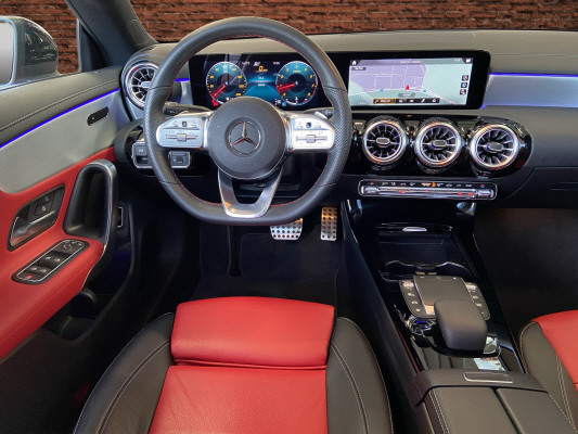 MERCEDES-BENZ CLA 200 8G AMG Line 4M-image-9