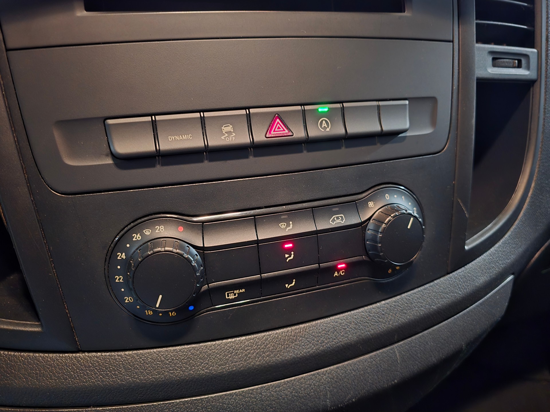 MERCEDES-BENZ Vito 119 CDI Lang 9G-Tronic 4M Base-image-12