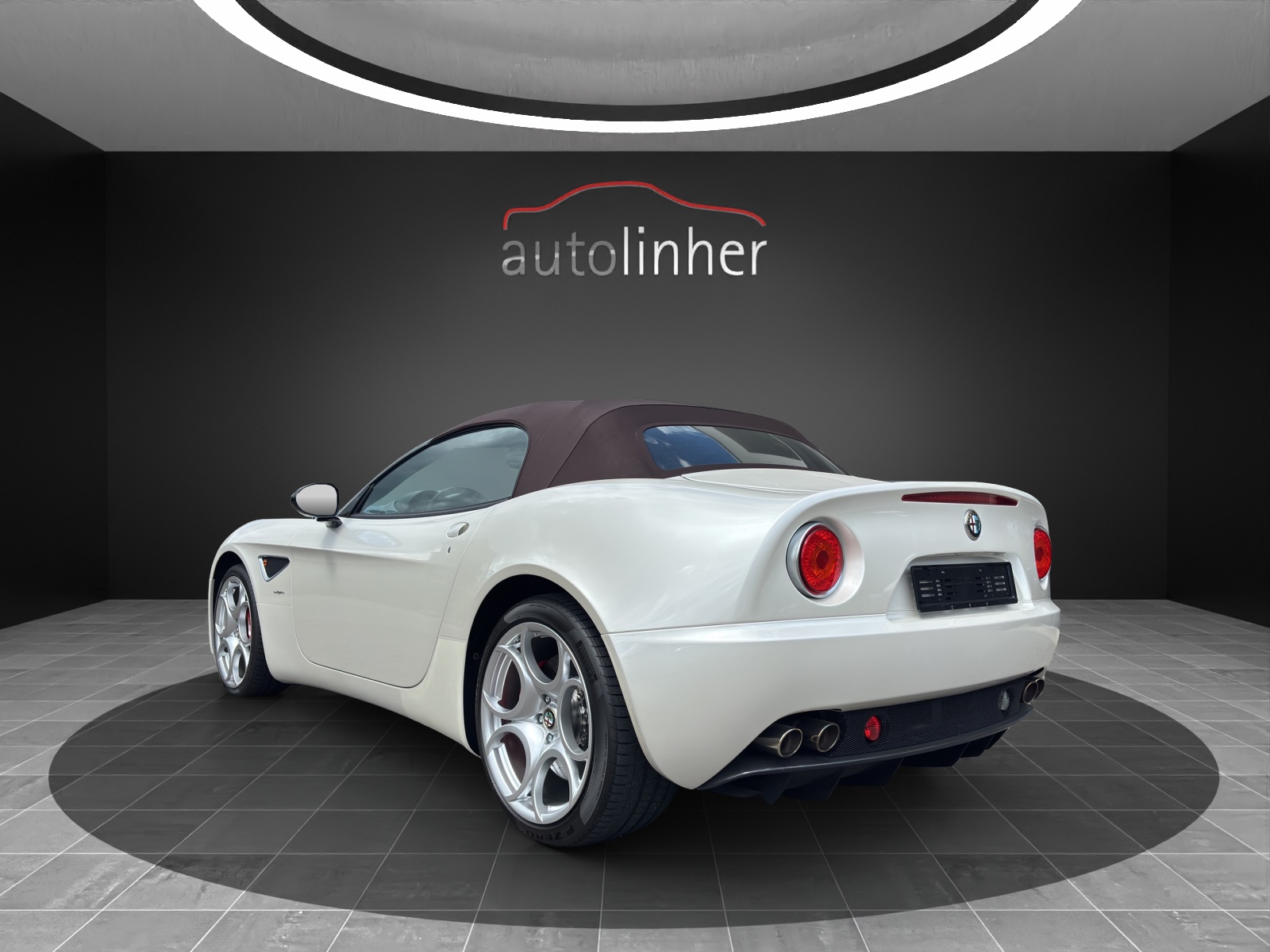 ALFA ROMEO 8C Spider-showroom-element-2