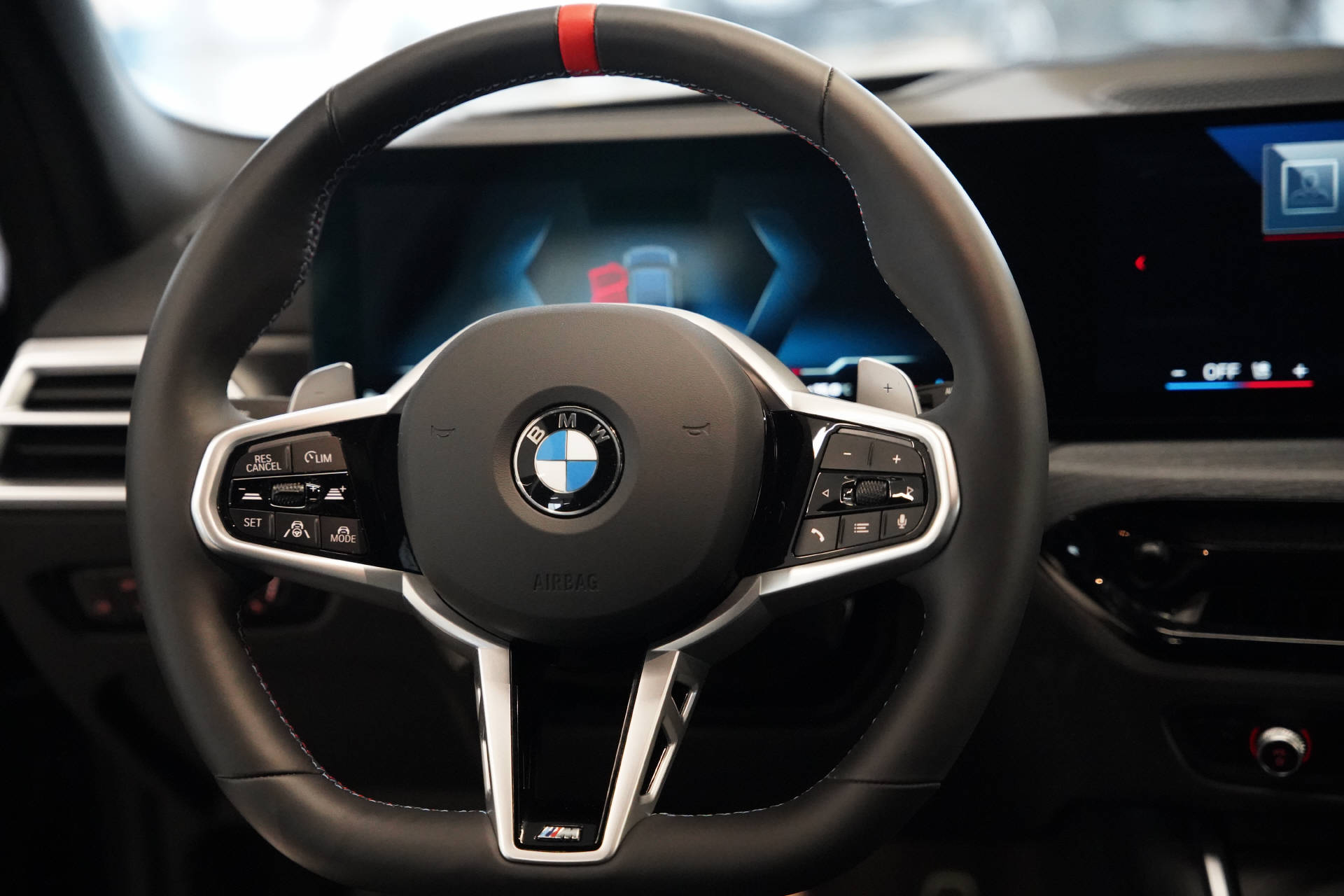 BMW M340d xDrive 48V Touring Steptronic M Sport Pro LCI-image-12