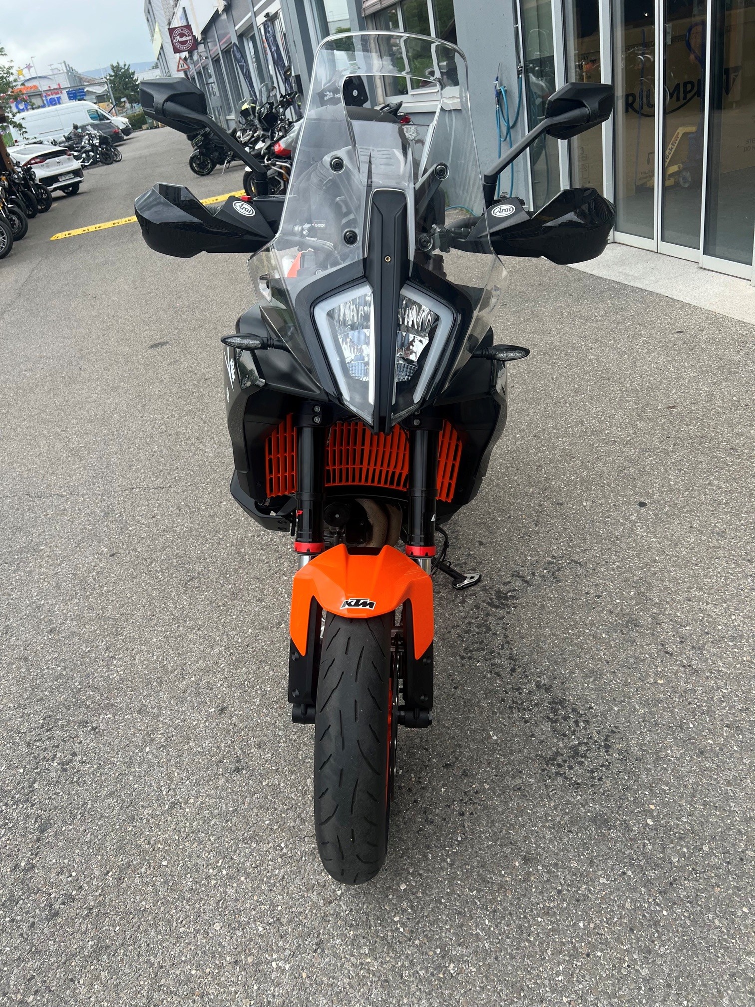 KTM 890 SMT-showroom-element-1