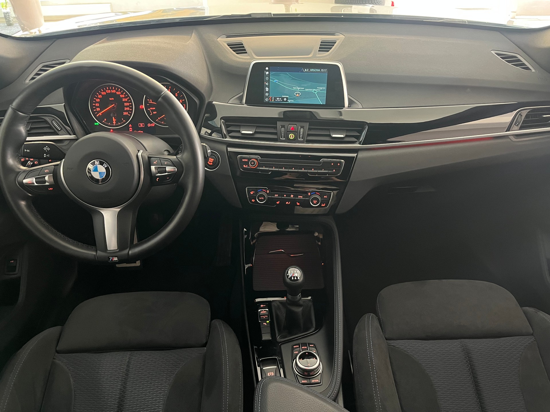 BMW X1 sDrive 18i M Sport-image-10