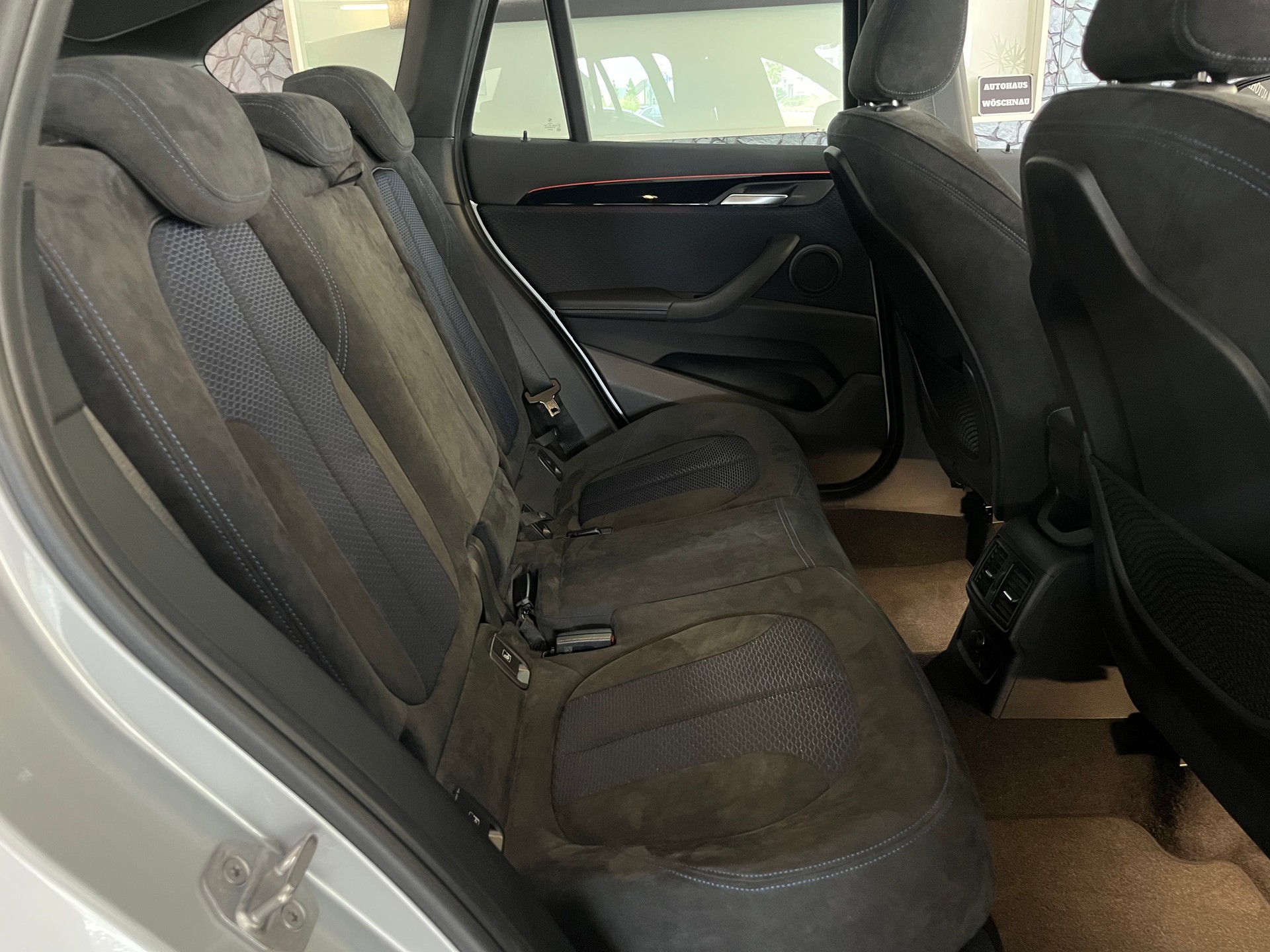 BMW X1 sDrive 18i M Sport-image-7