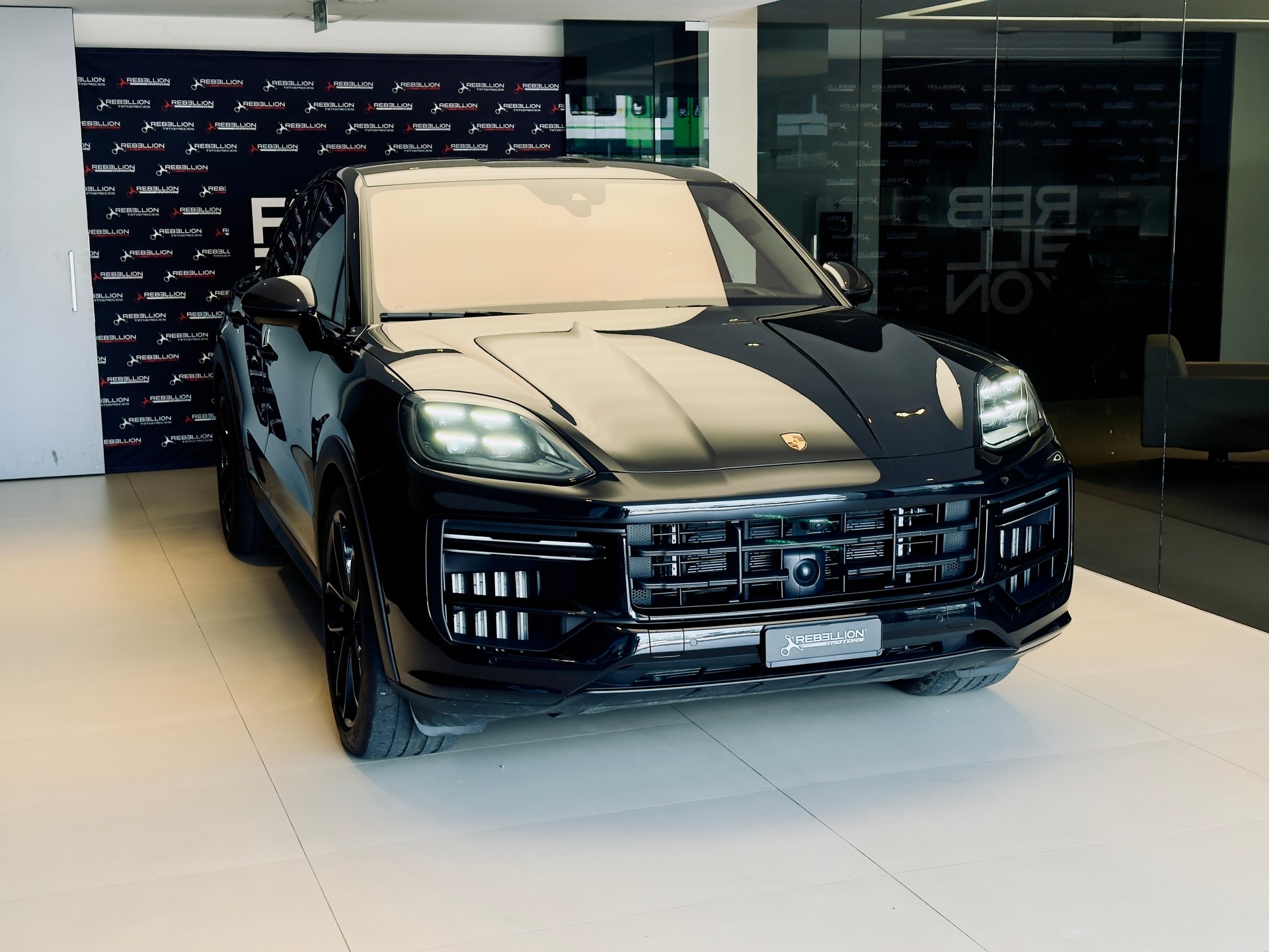 PORSCHE Cayenne Coupé Turbo E-Hybrid GT Tiptronic-showroom-element-2