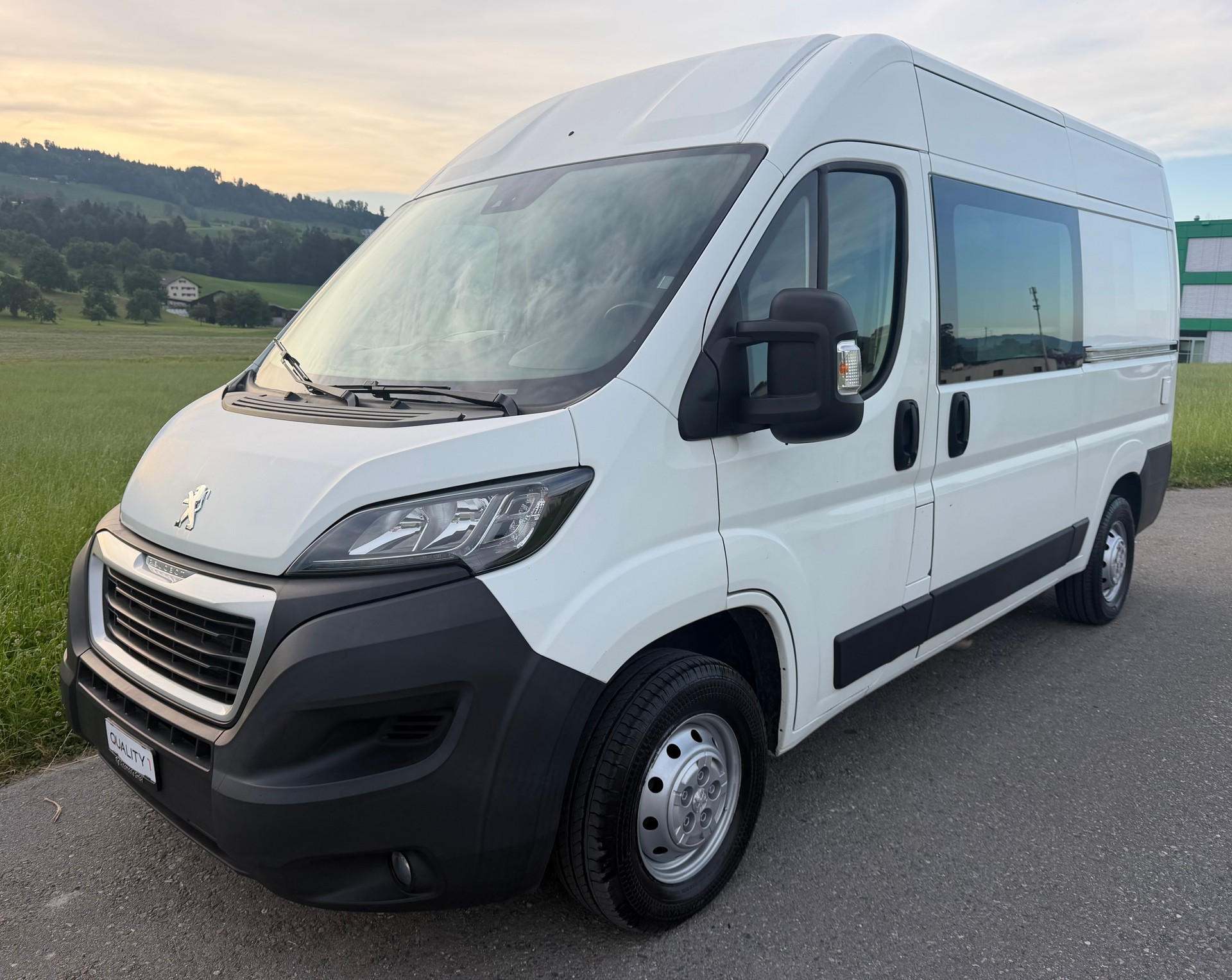 PEUGEOT Boxer 2.2 HDI 335 Premium L2H2