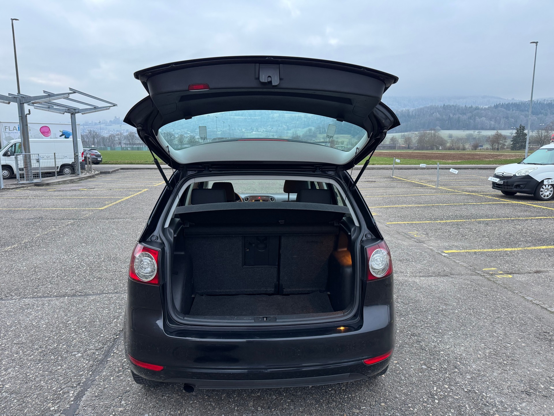 VW Golf Plus 1.6 TDI Trendline-image-6