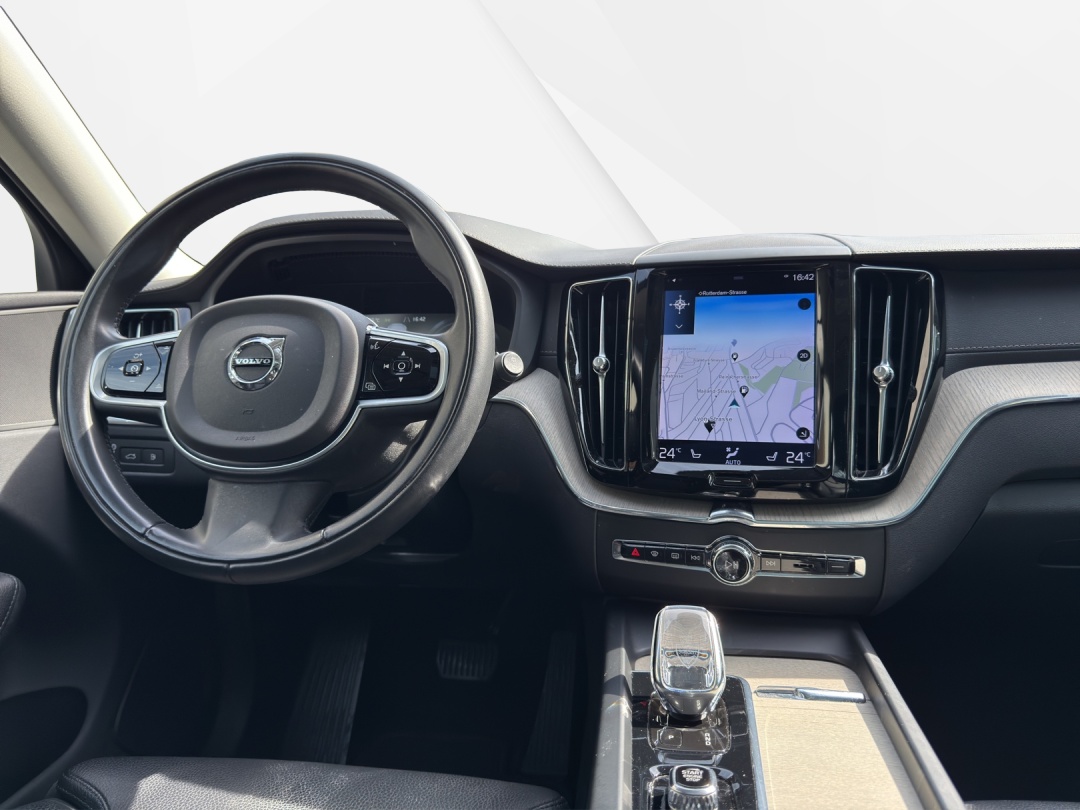 VOLVO XC60 T8 eAWD Inscription Geartronic-image-9