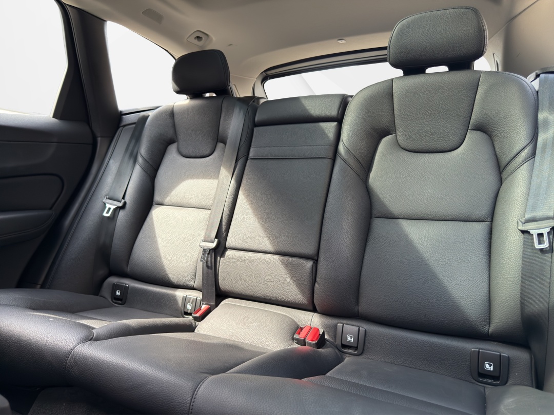 VOLVO XC60 T8 eAWD Inscription Geartronic-image-10