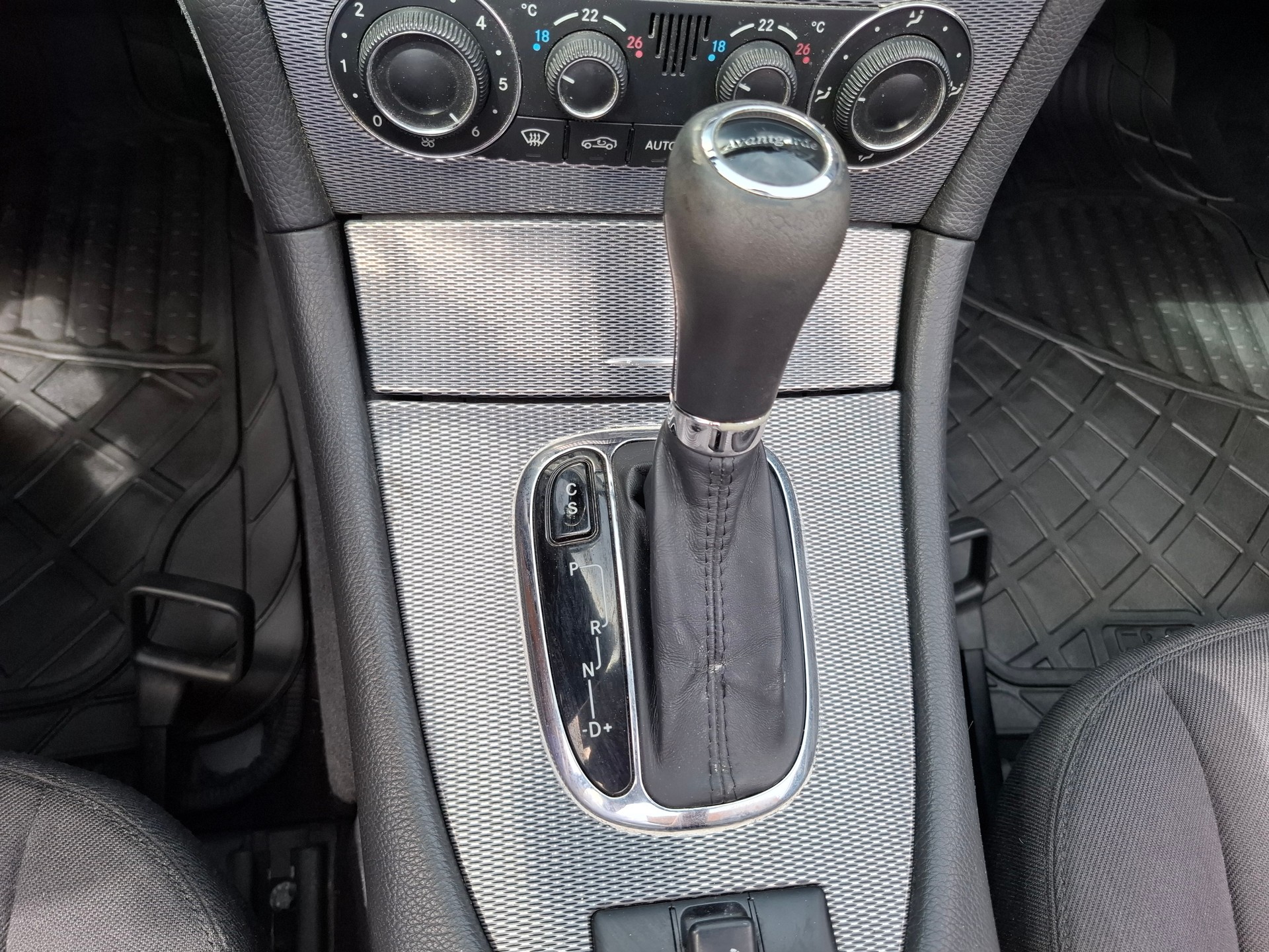 MERCEDES-BENZ CLK 200 Kompressor Avantgarde-image-10