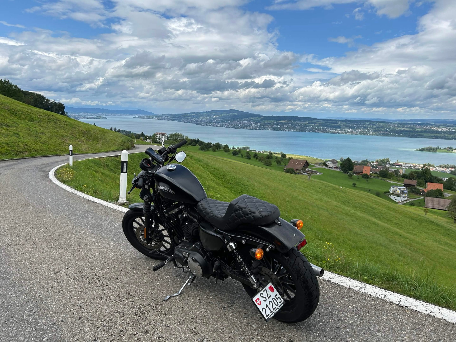 HARLEY-DAVIDSON XL 883 N Sportster Iron ABS-image-5