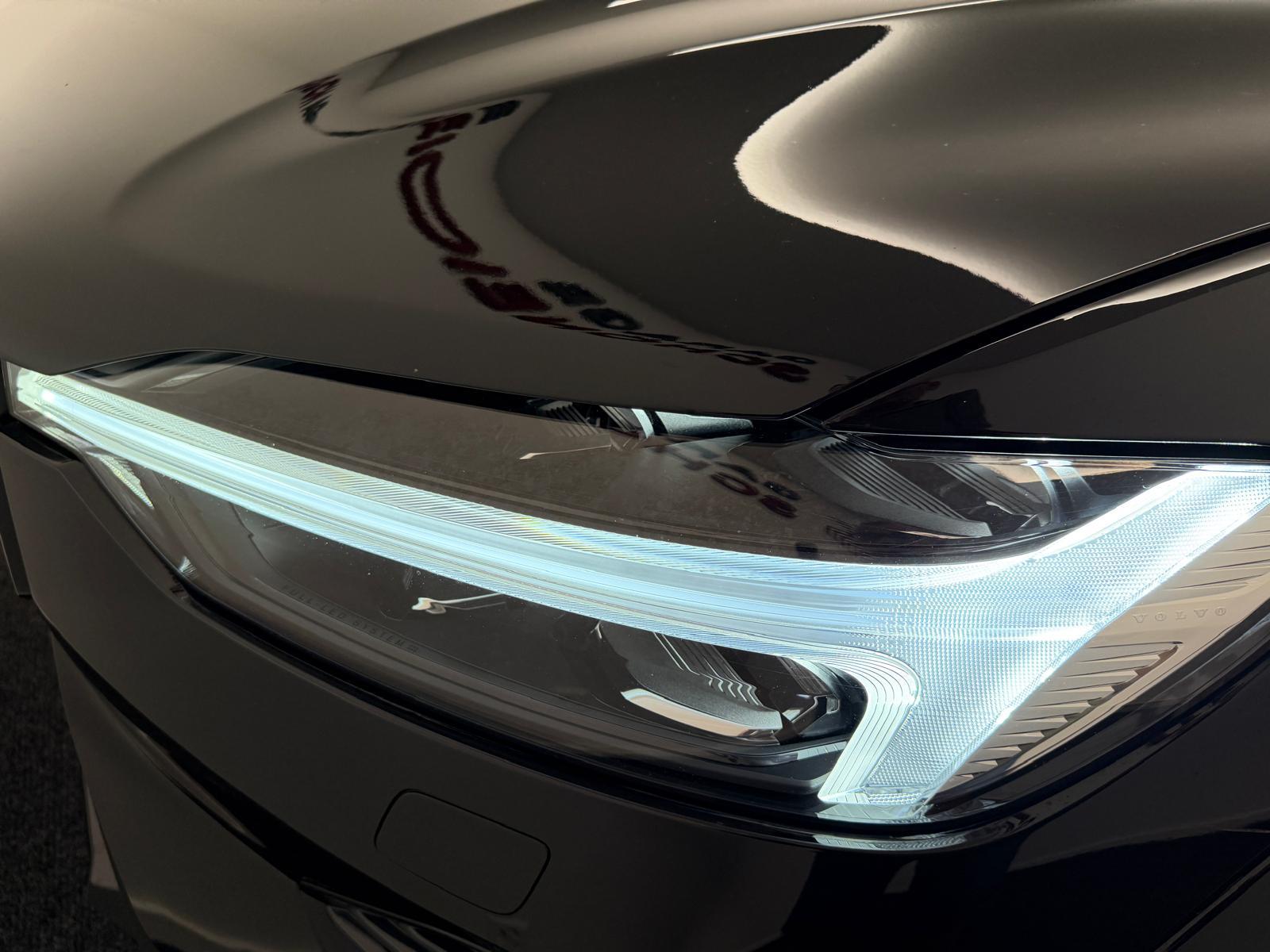 VOLVO XC60 2.0 T8 TE R-Design eAWD-image-7