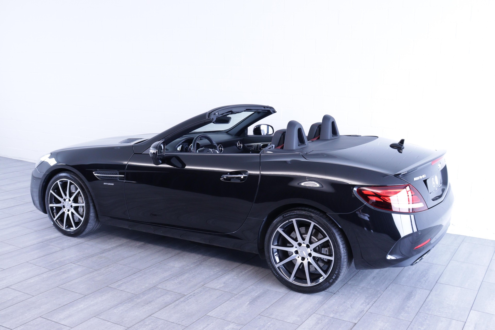 MERCEDES-BENZ SLC 43 AMG Cabriolet-showroom-element-2