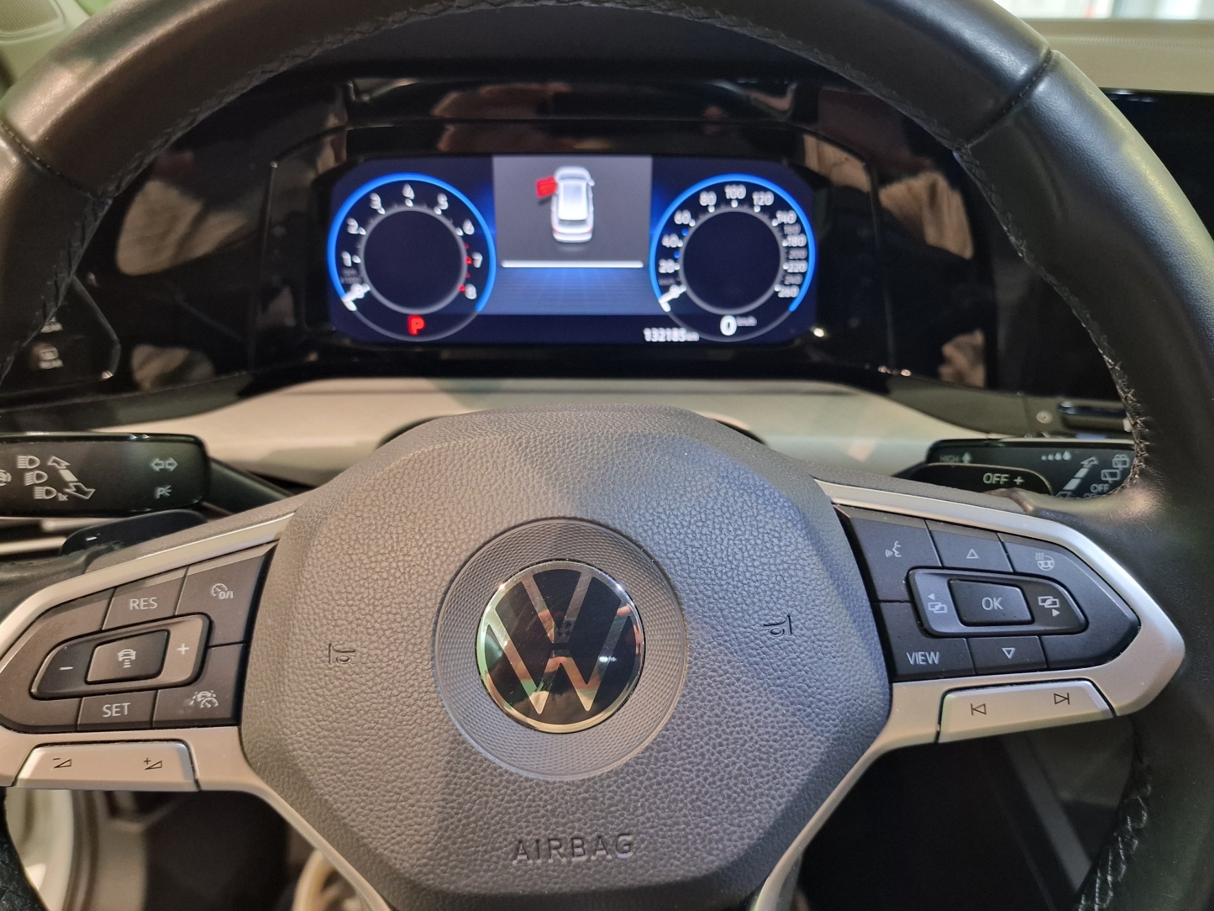 VW Golf Variant 1.5 TSI Life-image-8