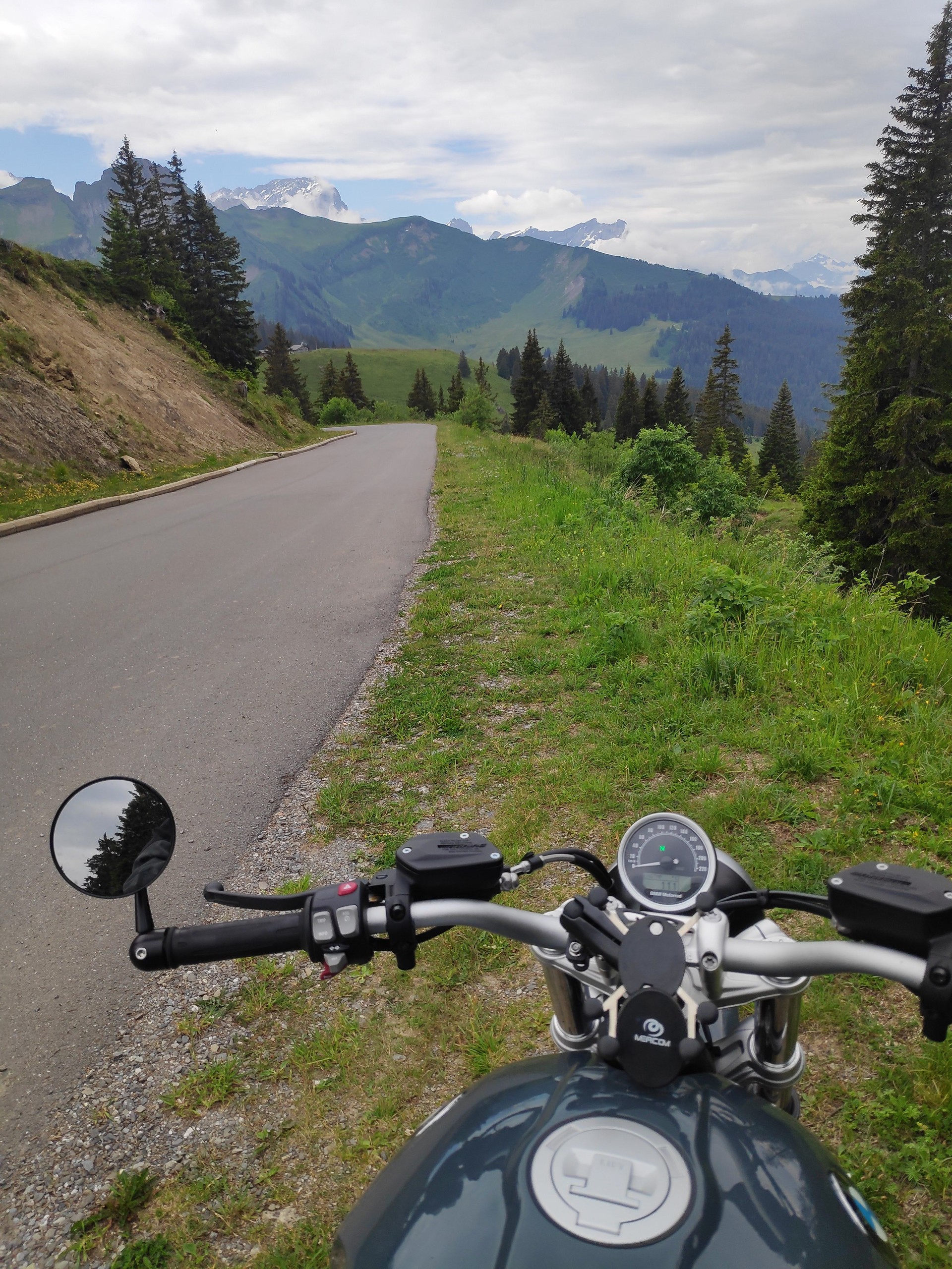 BMW R nineT Pure ABS-image-6