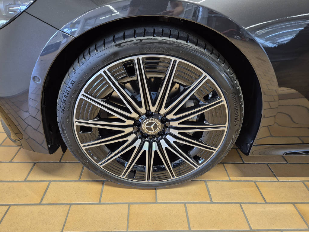 MERCEDES-BENZ E 450 d 4Matic AMG Line Limousine-image-17