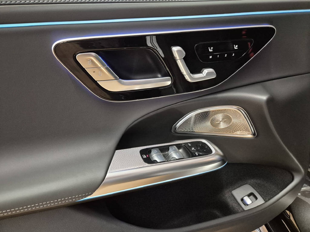 MERCEDES-BENZ E 450 d 4Matic AMG Line Limousine-image-9