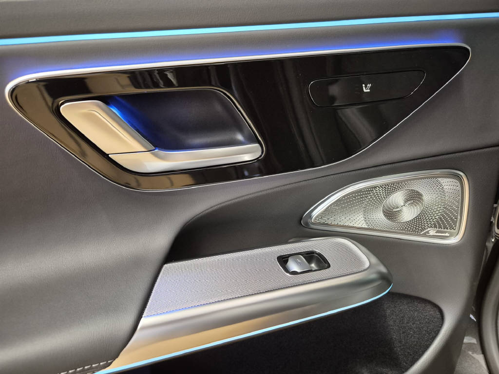 MERCEDES-BENZ E 450 d 4Matic AMG Line Limousine-image-14