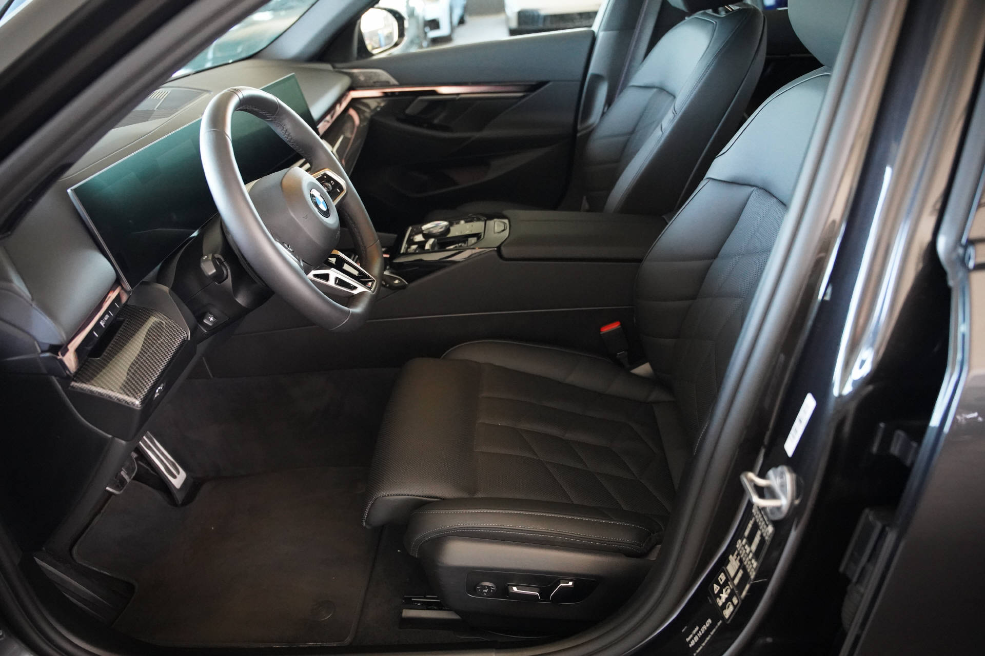 BMW 540d xDrive 48V M Sport Pro Steptronic-image-7