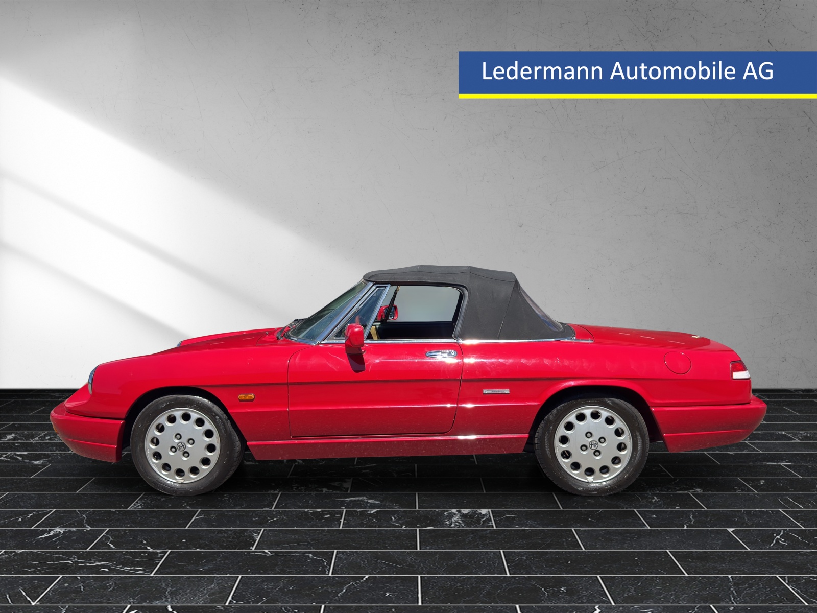 ALFA ROMEO Spider 2.0-showroom-element-1