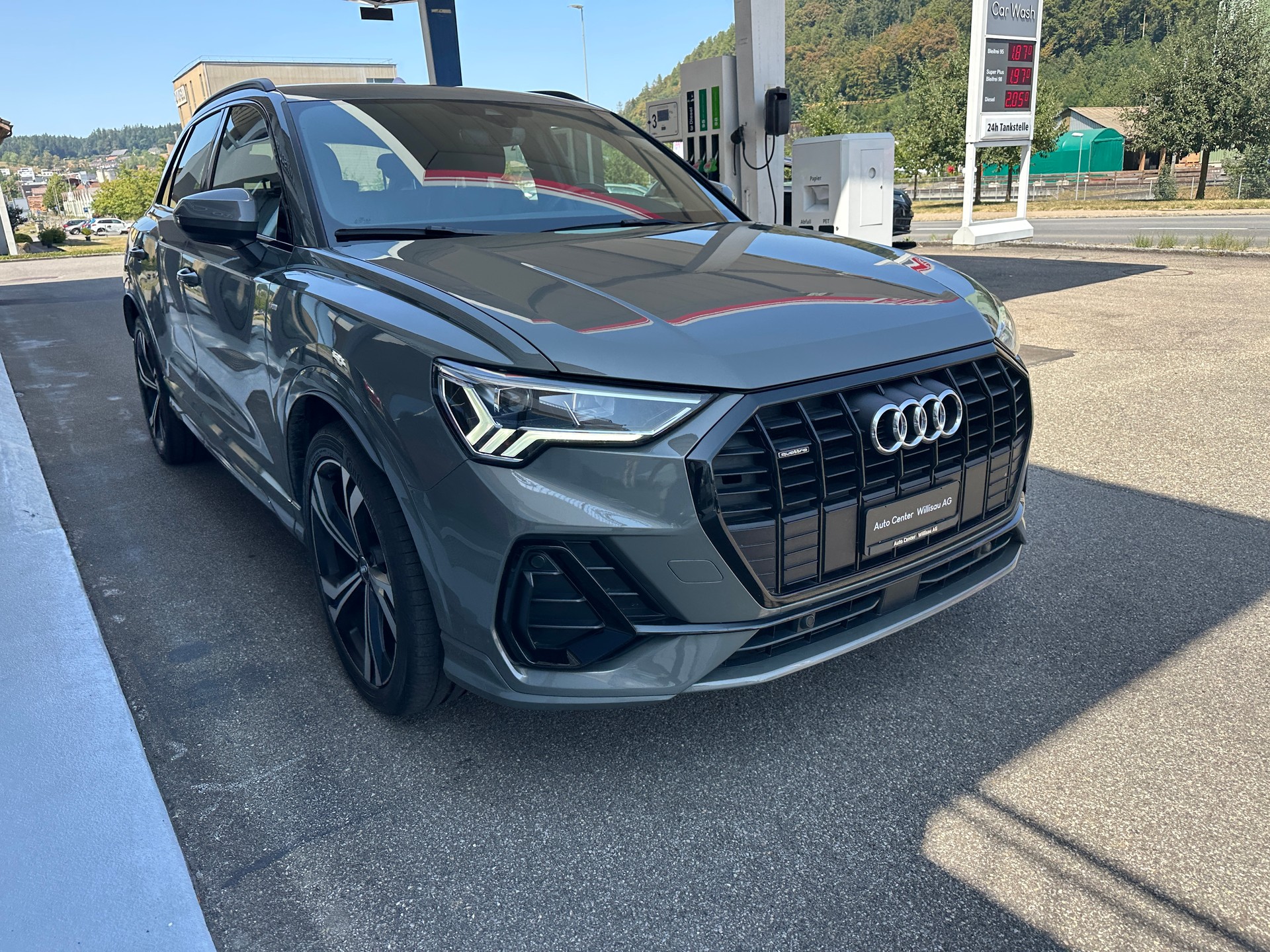 AUDI Q3 35 TDI S line quattro S-tronic-showroom-element-3