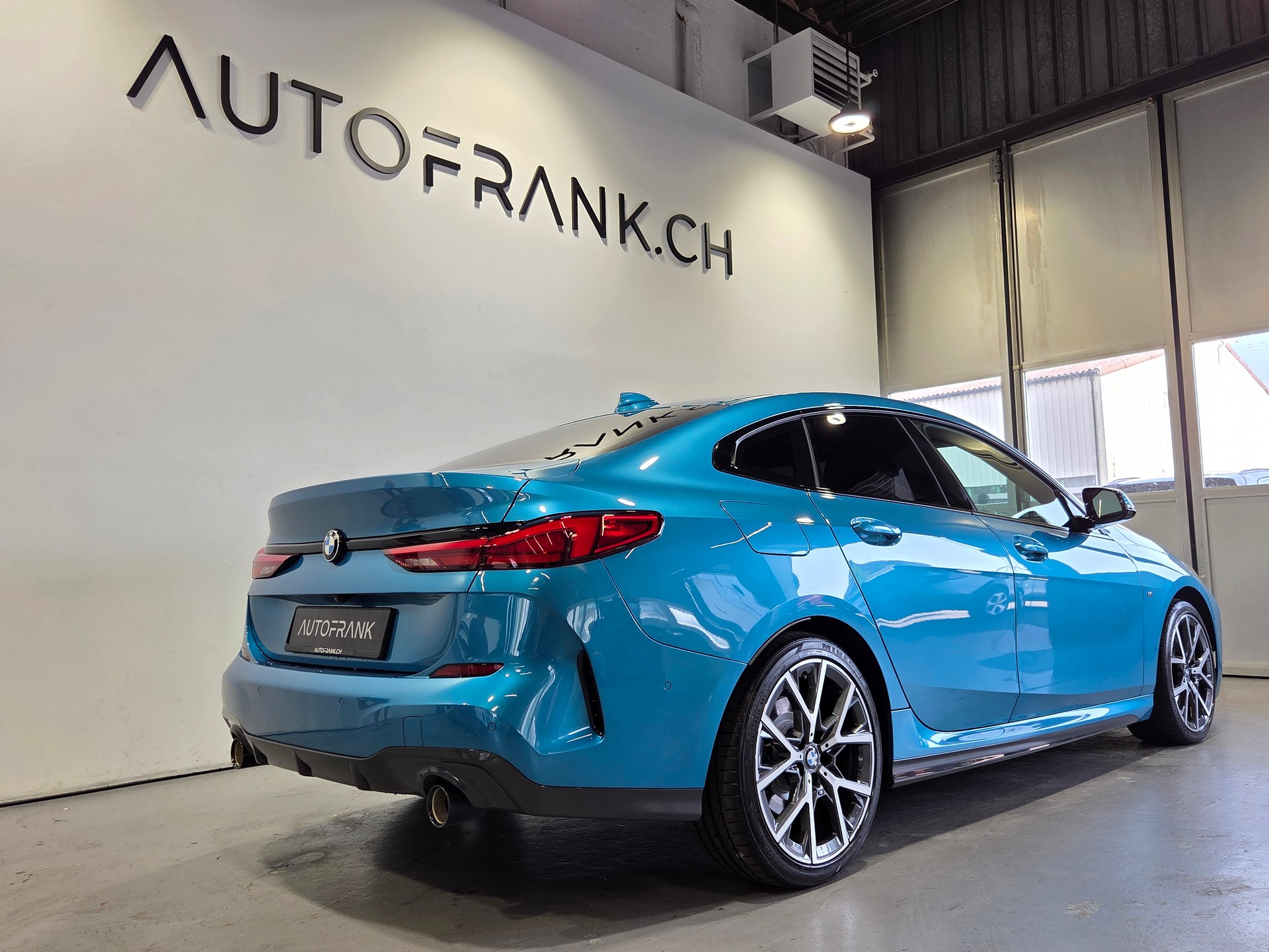 BMW 220d xDrive Gran Coupé-showroom-element-2